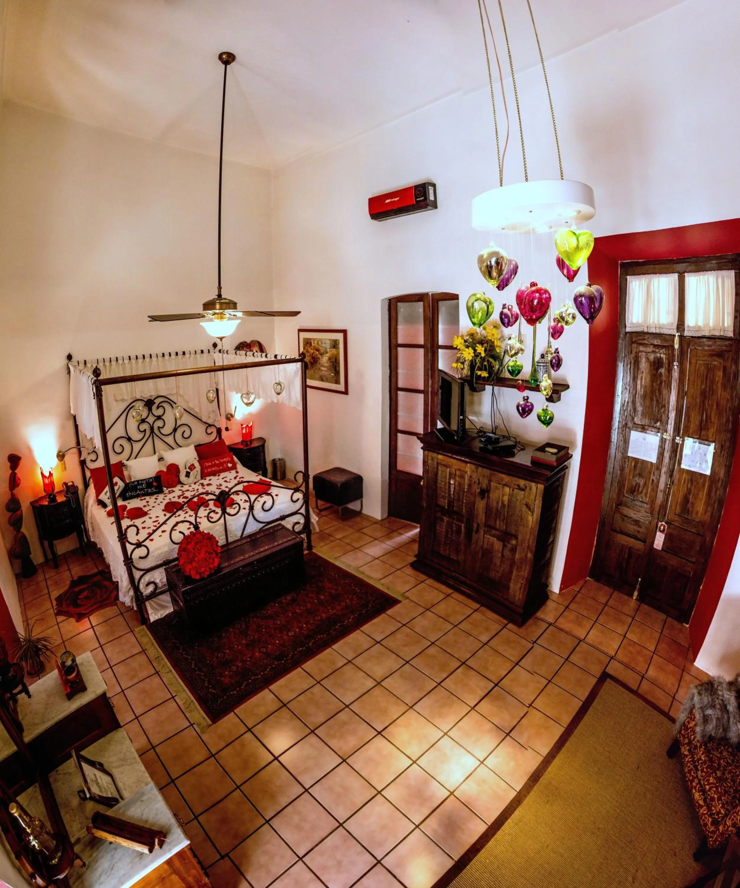 Photo of the whole room, Bed in La Casona de Tete