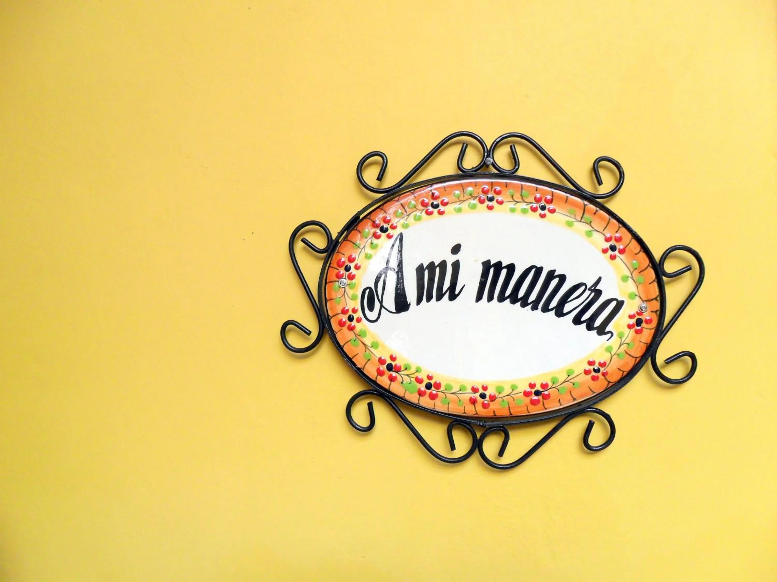 Logo/Certificate/Sign in La Casona de Tete