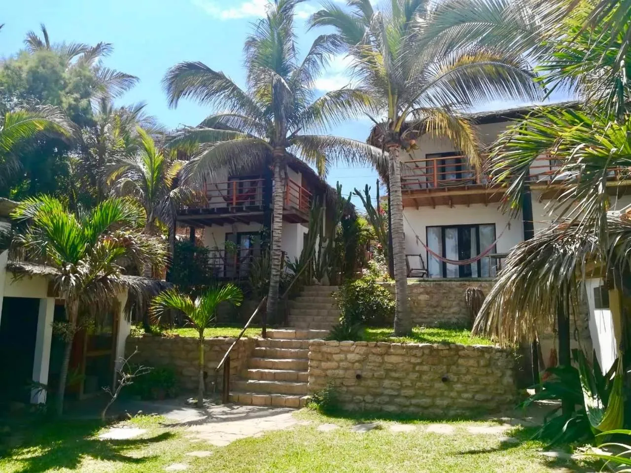 Photo of the whole room in Los Cocos de Vichayito