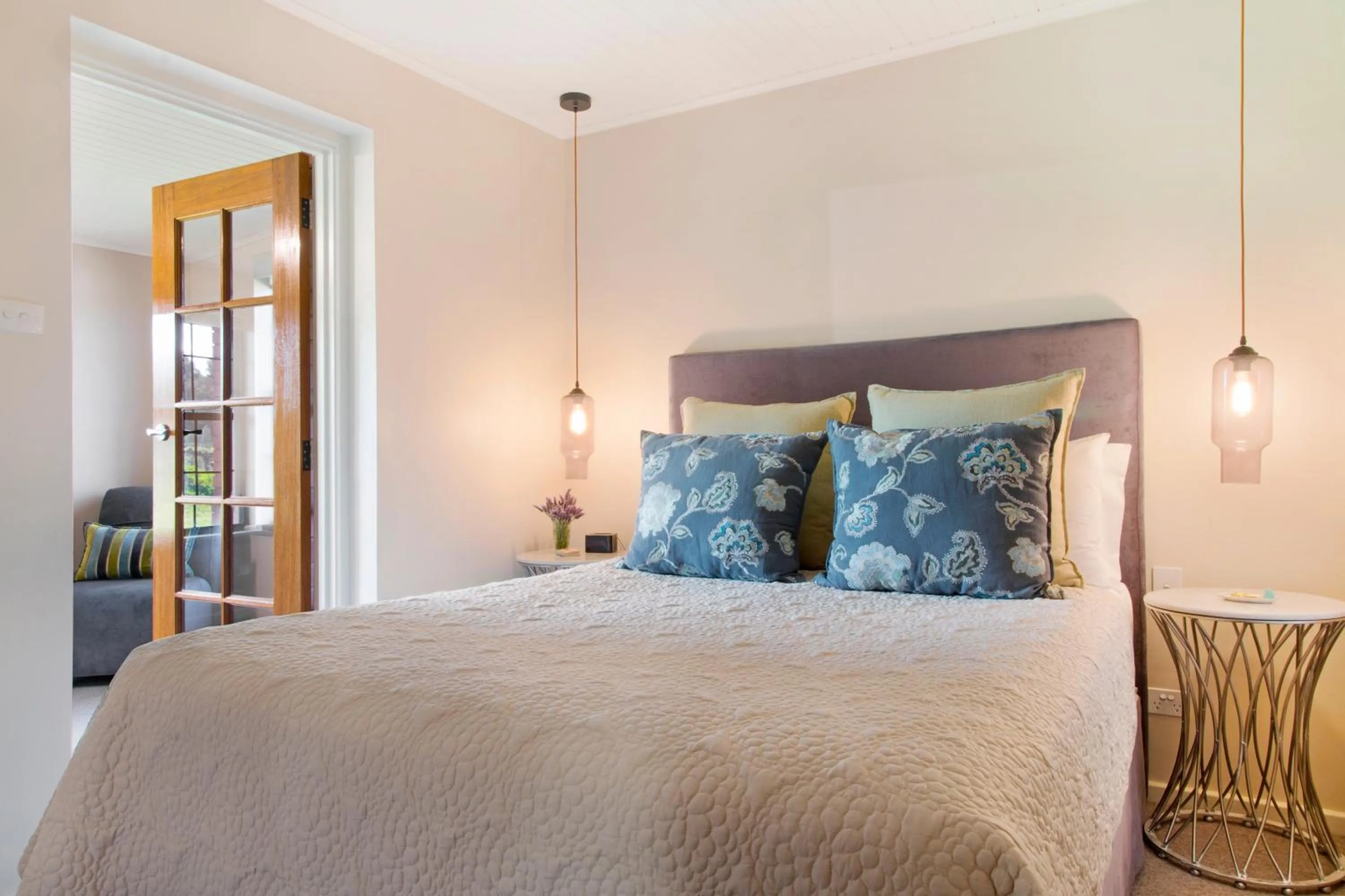 Bed in Stonewell Cottages and Vineyards