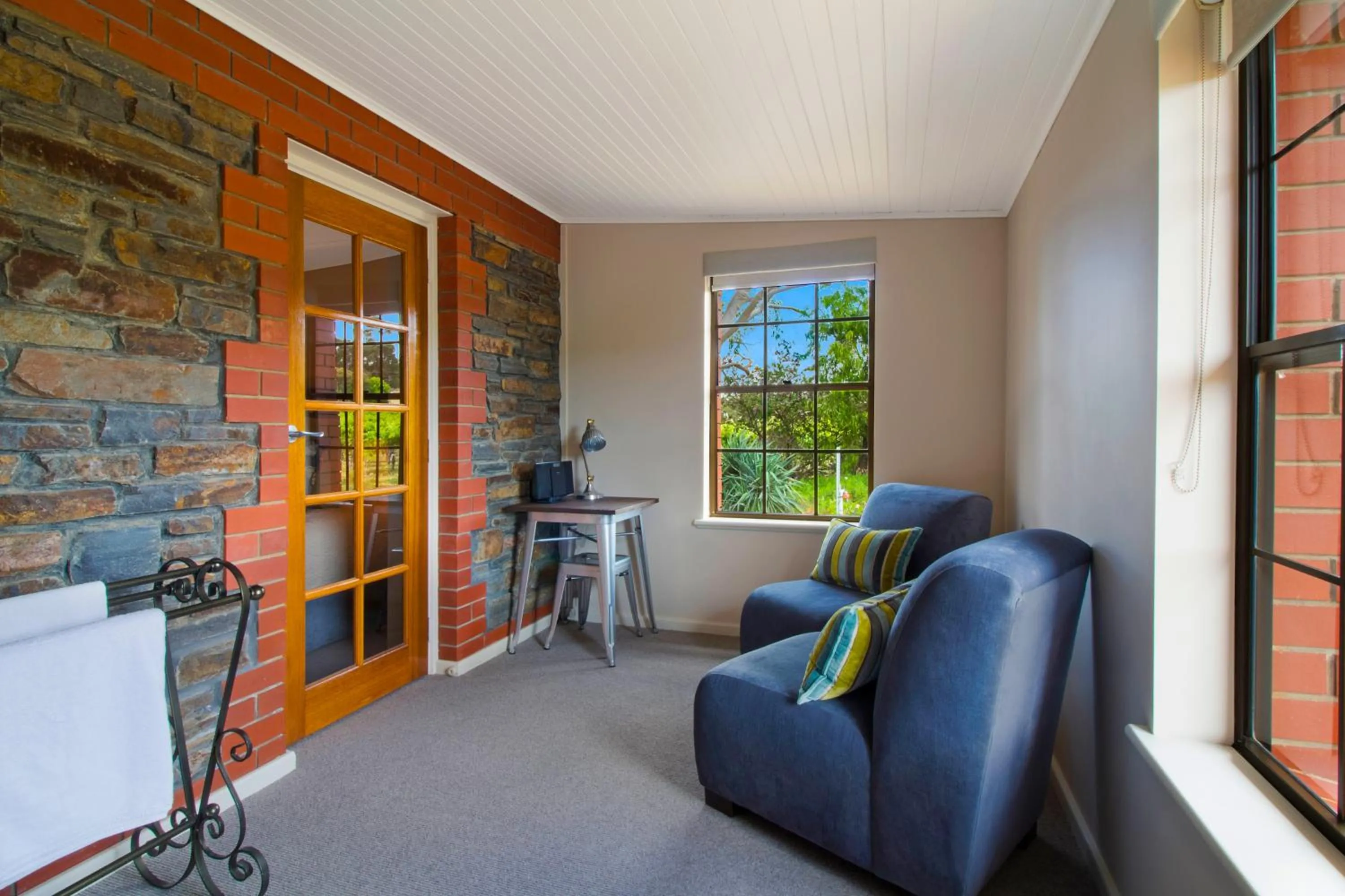 Natural landscape in Stonewell Cottages and Vineyards