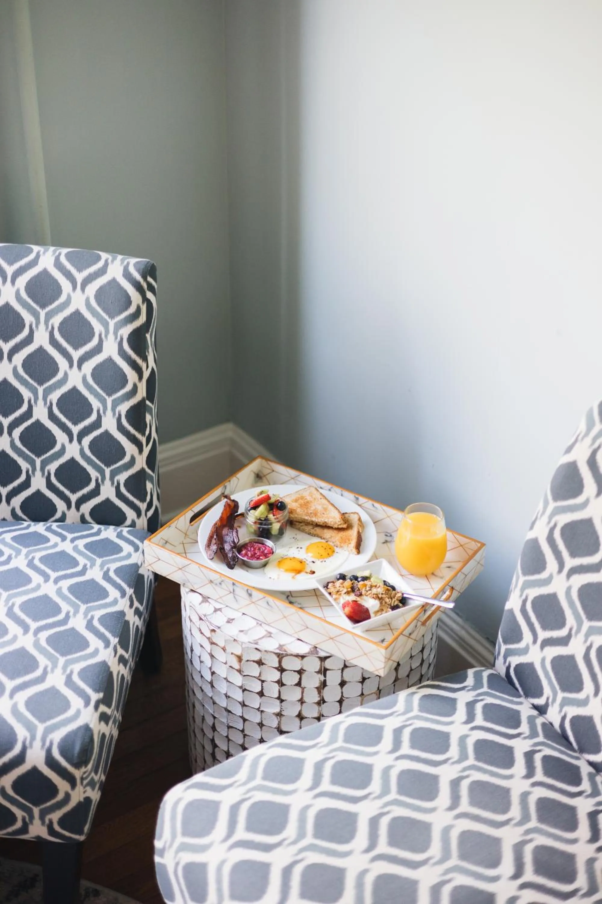 Living room in Princess Anne Boutique Hotel
