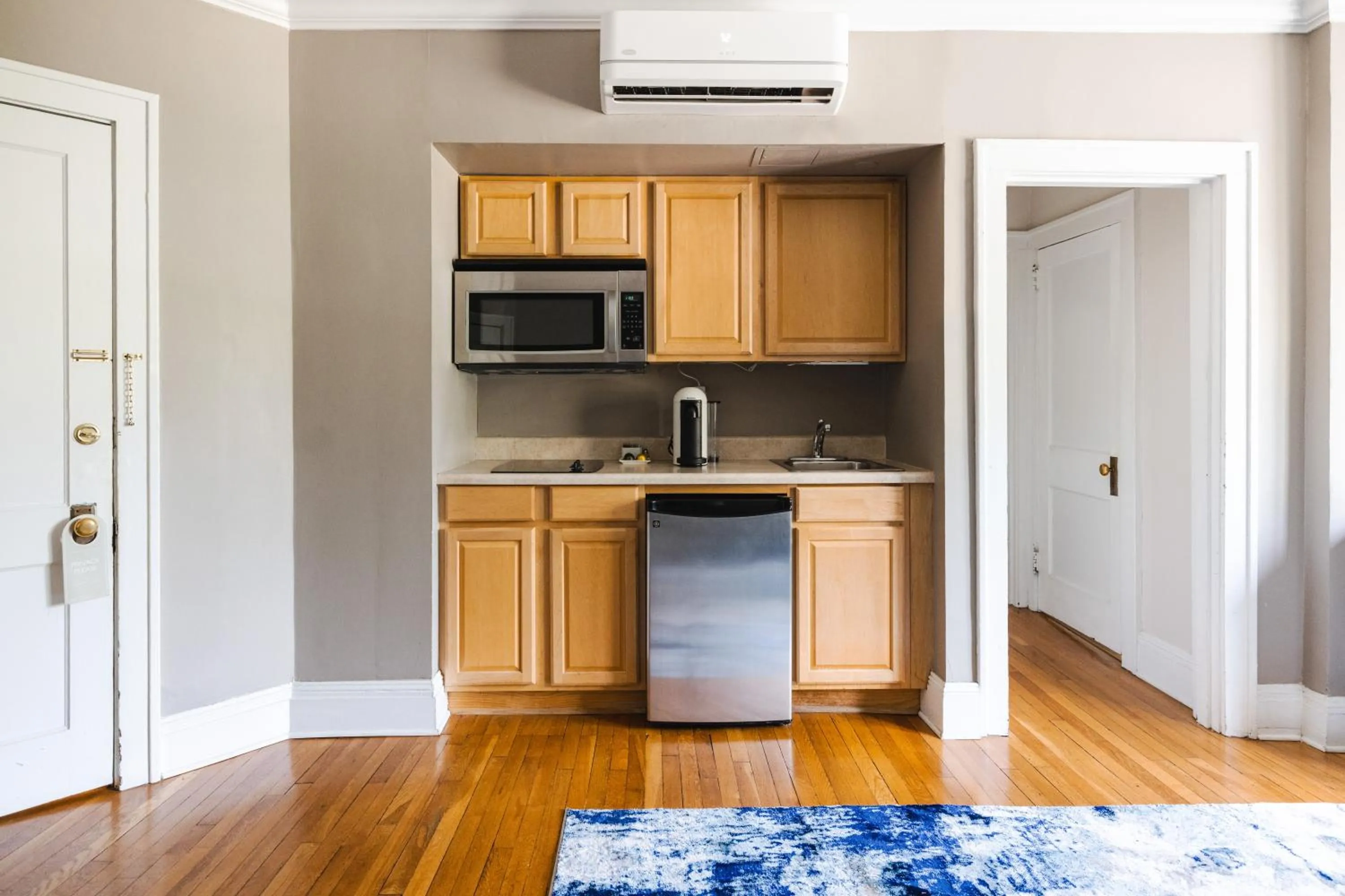 Kitchen or kitchenette in Princess Anne Boutique Hotel