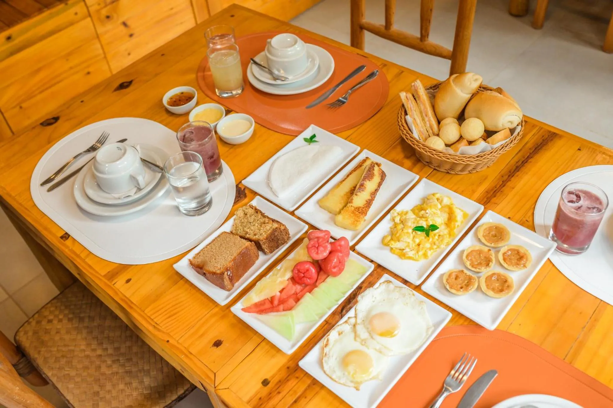 Restaurant/places to eat in Ecocharme Pousada do Marcilio