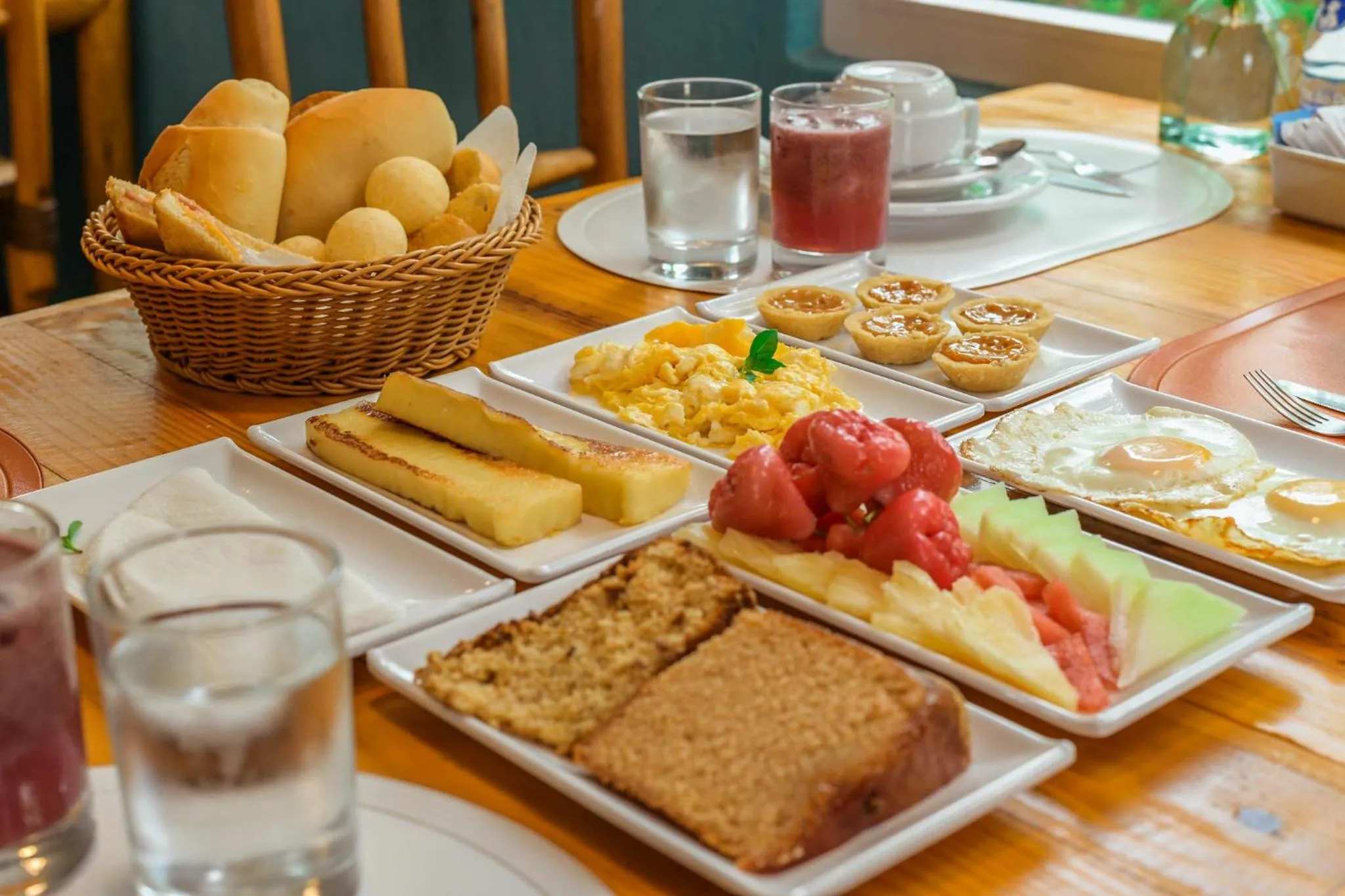 Restaurant/places to eat in Ecocharme Pousada do Marcilio