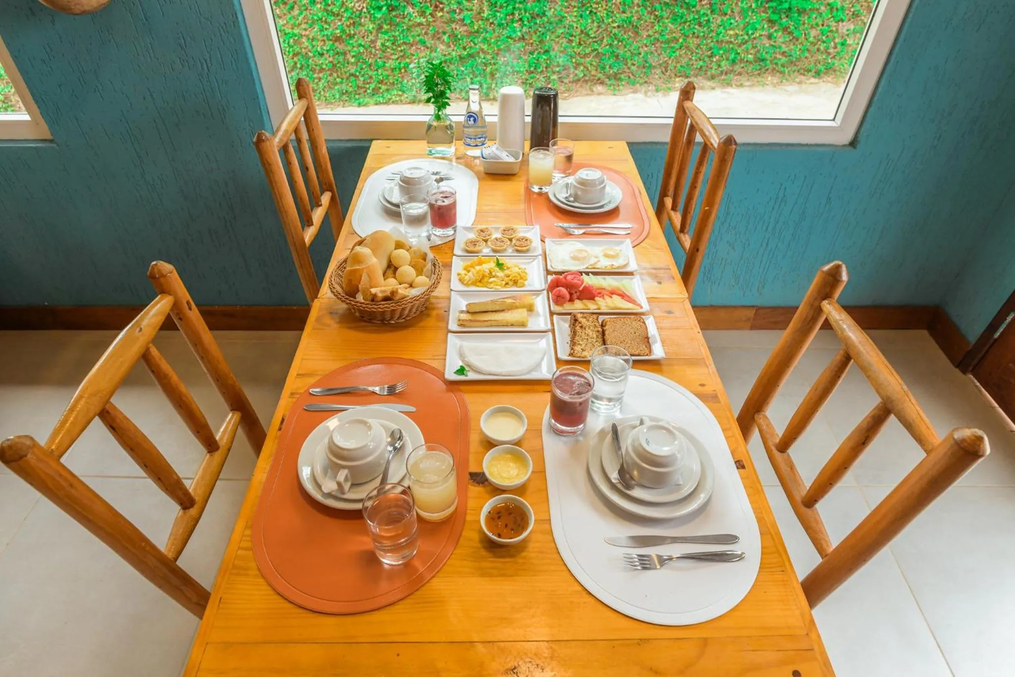 Restaurant/places to eat in Ecocharme Pousada do Marcilio