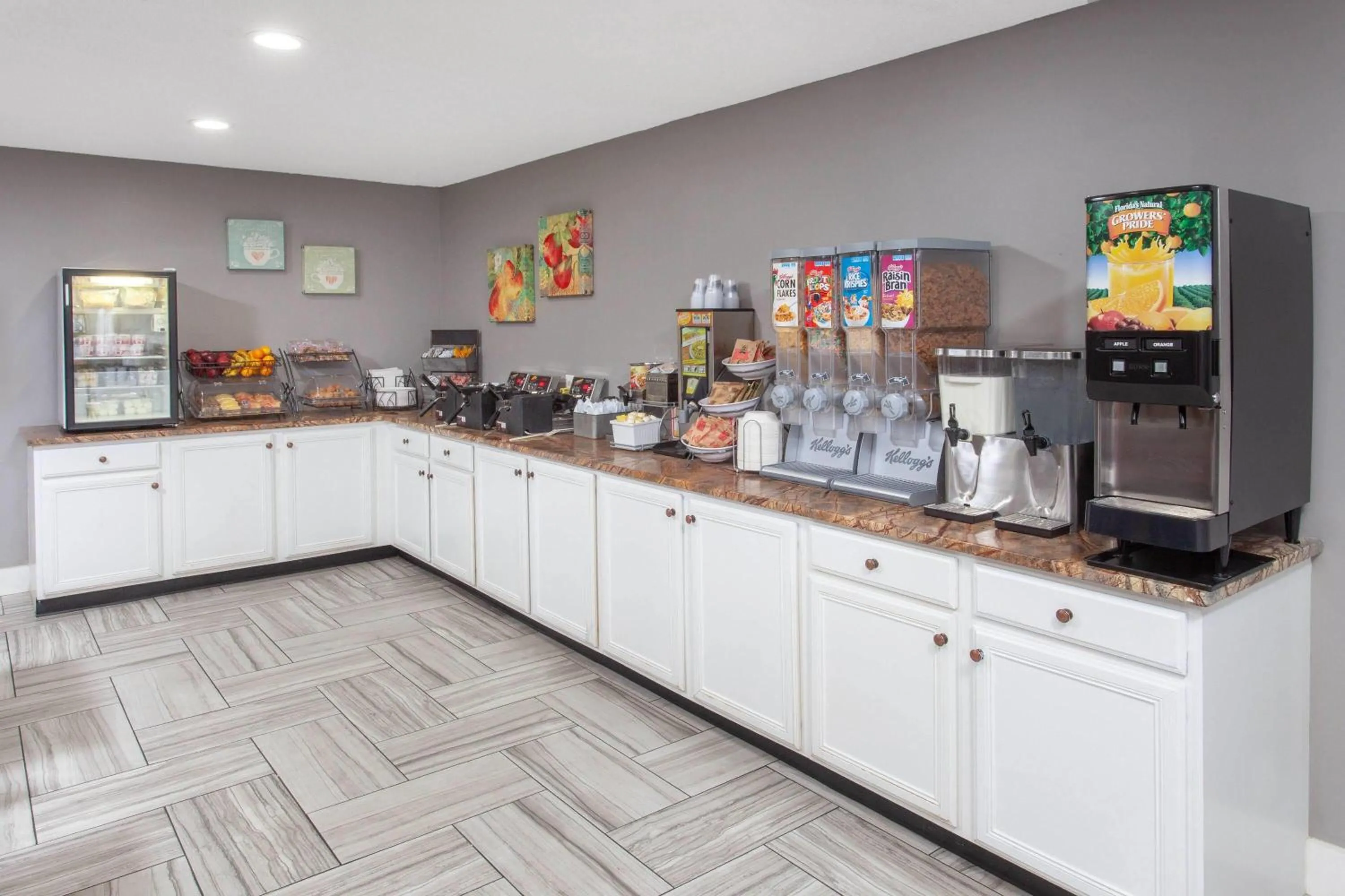 Breakfast in Baymont by Wyndham Grand Haven