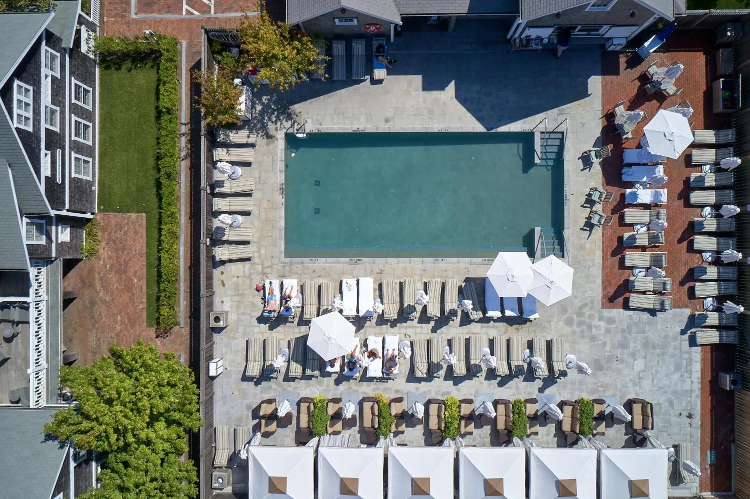 Swimming pool in White Elephant Hotel