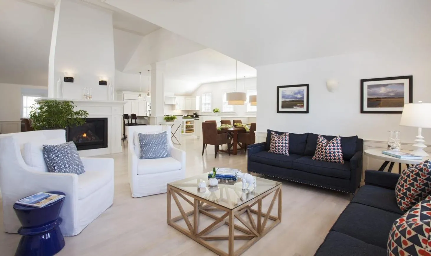 Living room in White Elephant Hotel