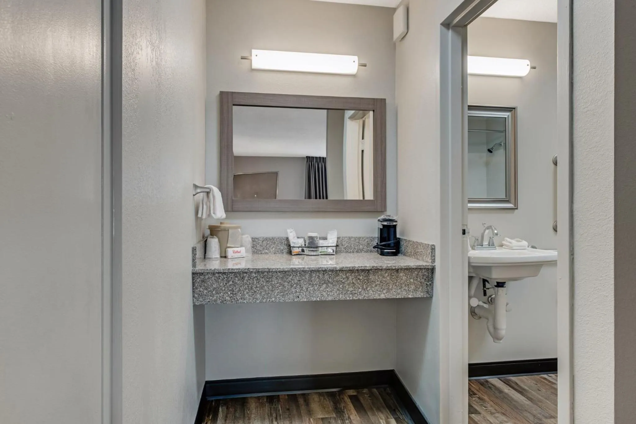 Bathroom in Red Roof Inn & Suites Wilkesboro
