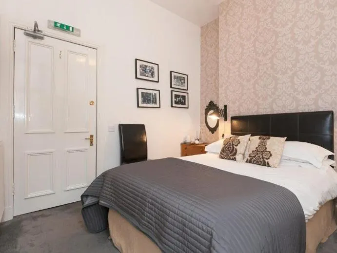 Bedroom, Bed in Fraoch House