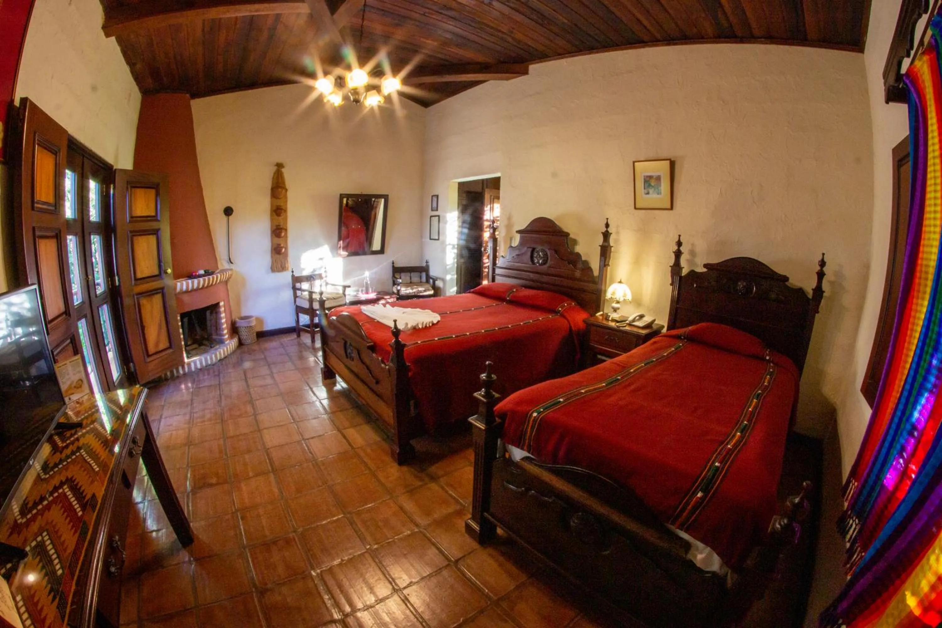 Bed in Hotel Posada de Don Rodrigo Panajachel