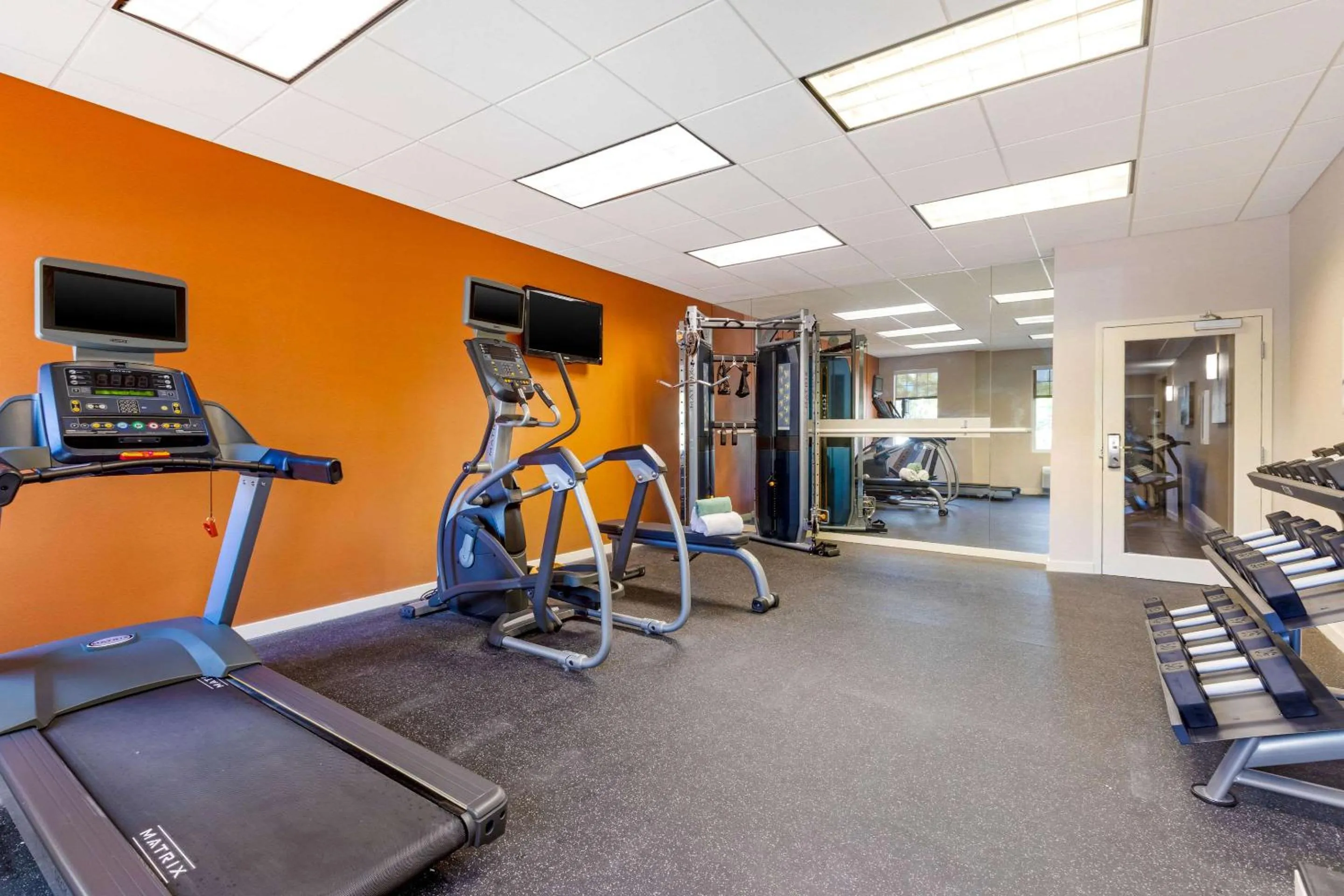 Fitness centre/facilities in Comfort Inn & Suites Near Ontario Airport