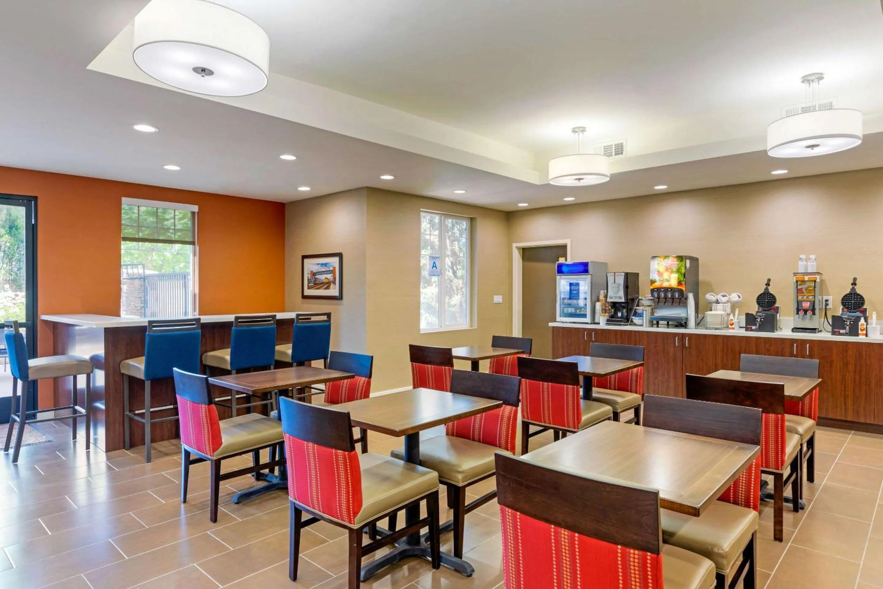Restaurant/places to eat in Comfort Inn & Suites Near Ontario Airport