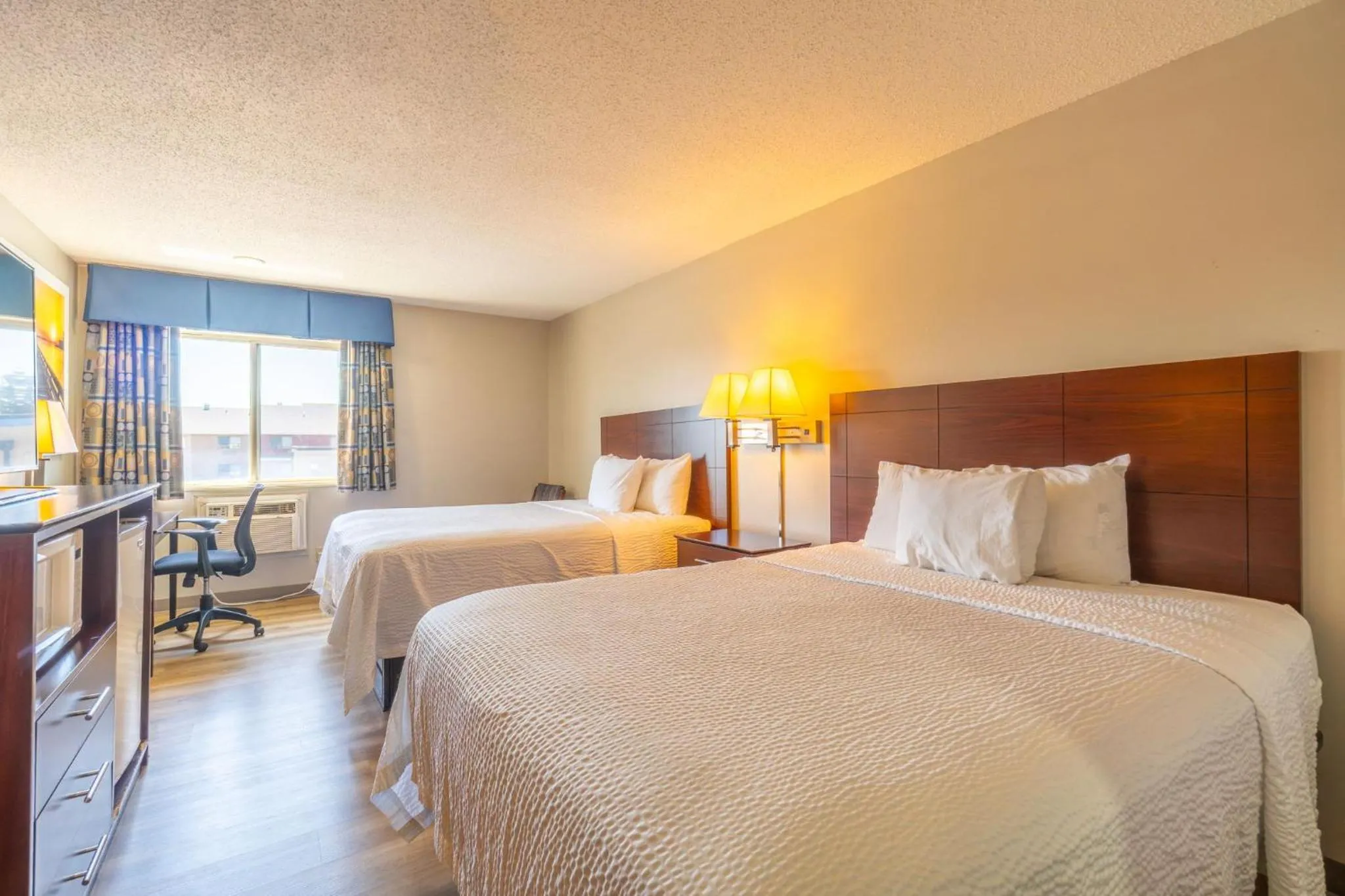 Bed in Days Inn by Wyndham Sioux City