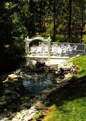 River Cove Elegant Waterfront Bed & Breakfast