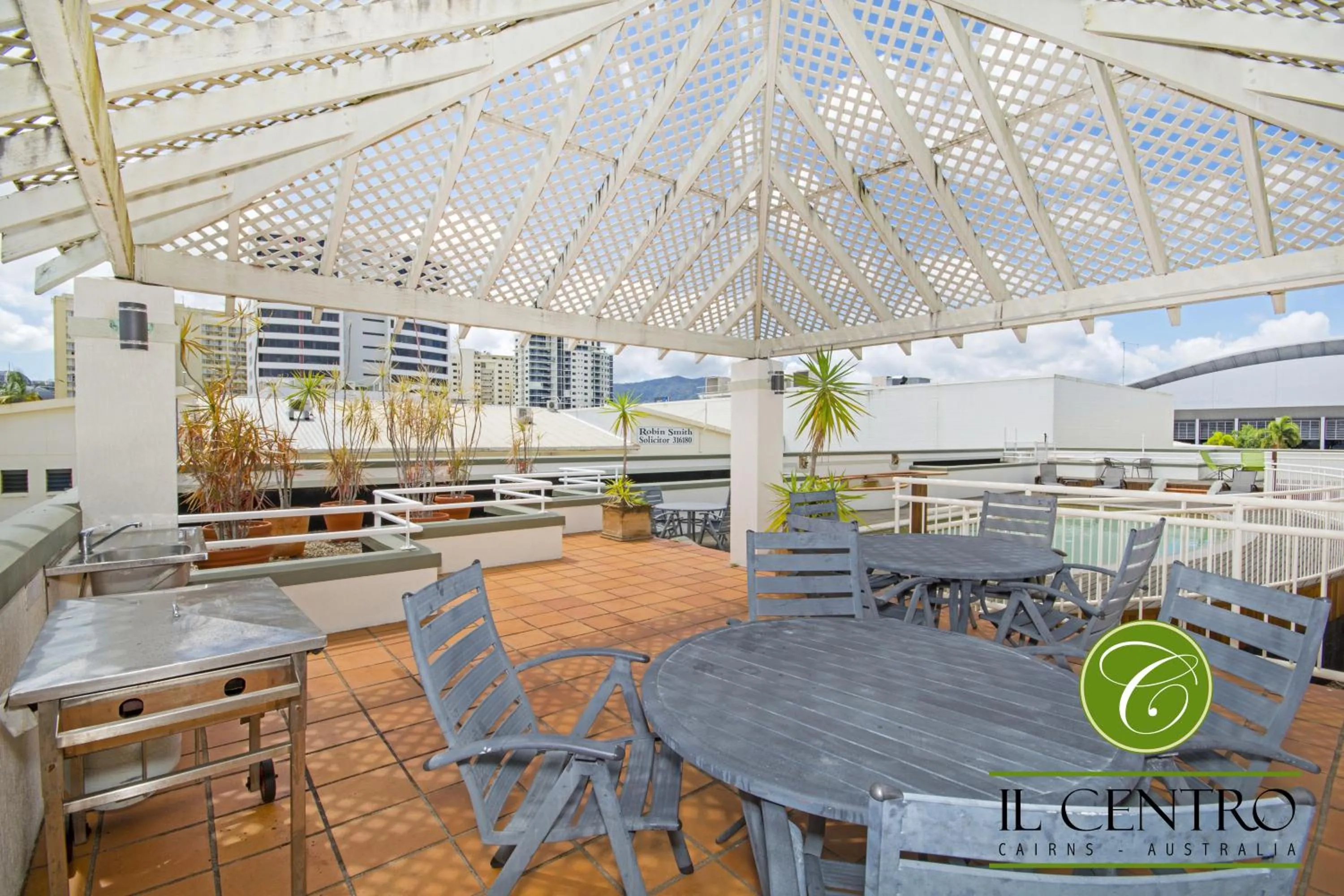 BBQ facilities in Il Centro Apartment Hotel