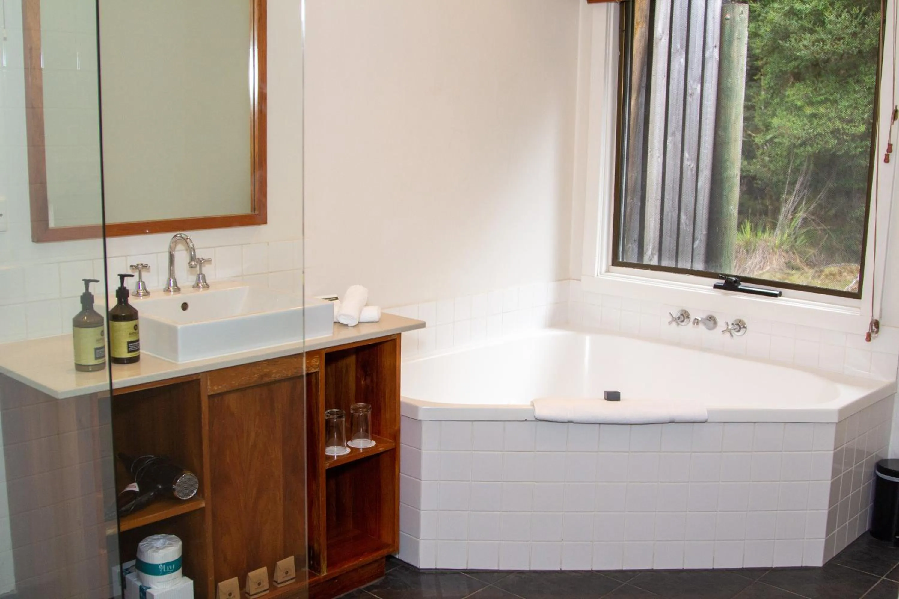 Bathroom in Peppers Cradle Mountain Lodge