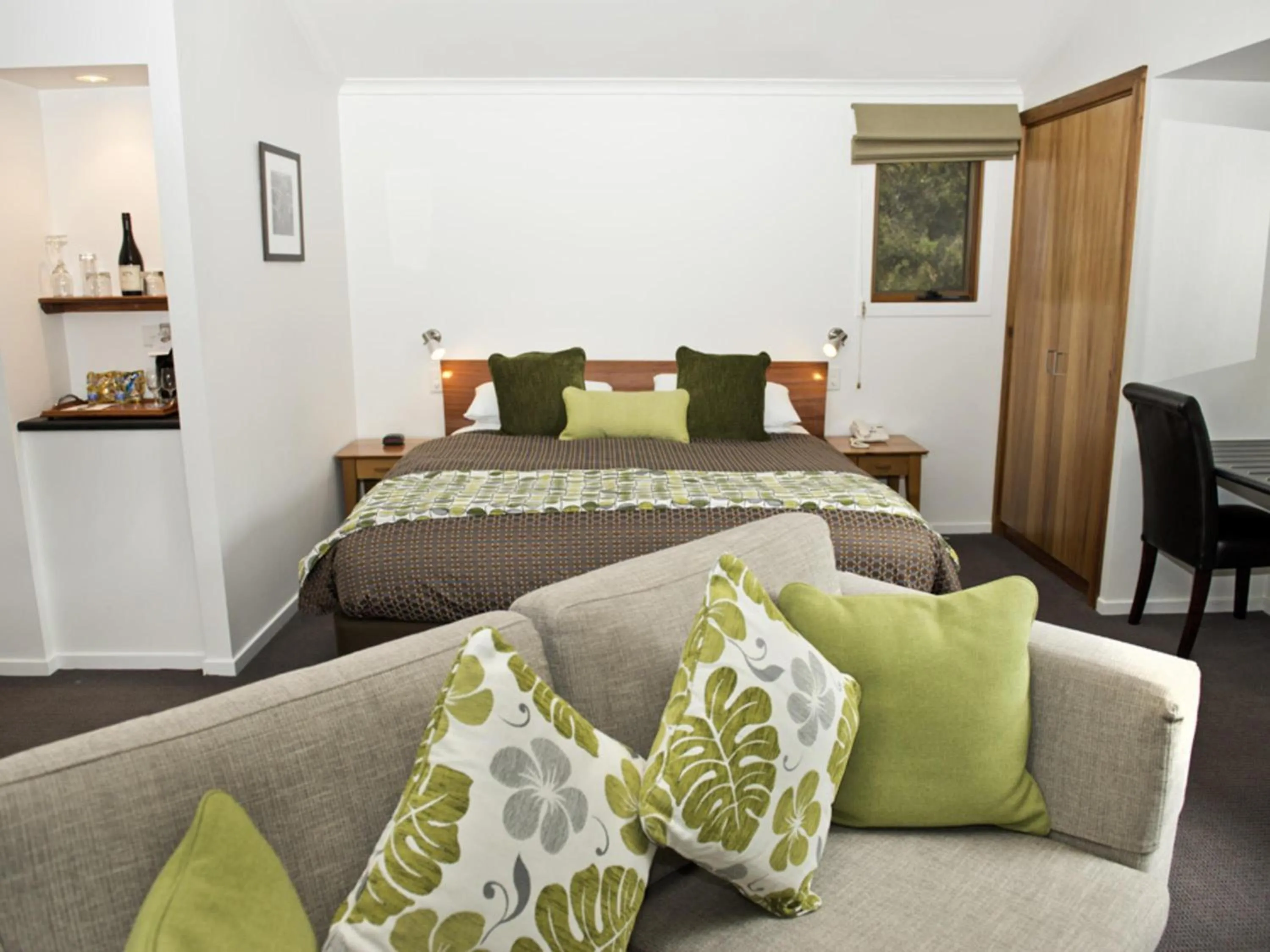 Bedroom, Bed in Peppers Cradle Mountain Lodge