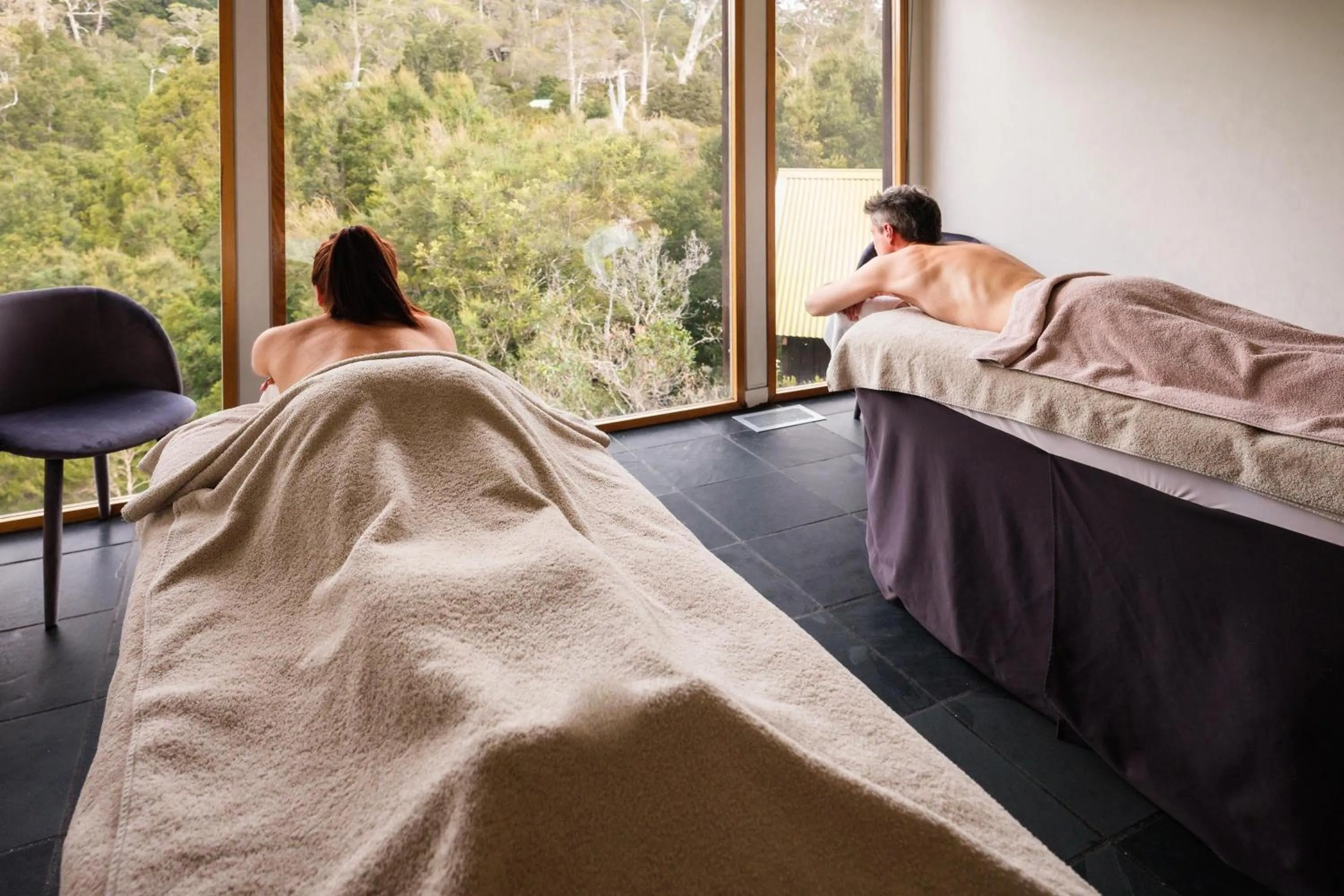 Massage, Bed in Peppers Cradle Mountain Lodge