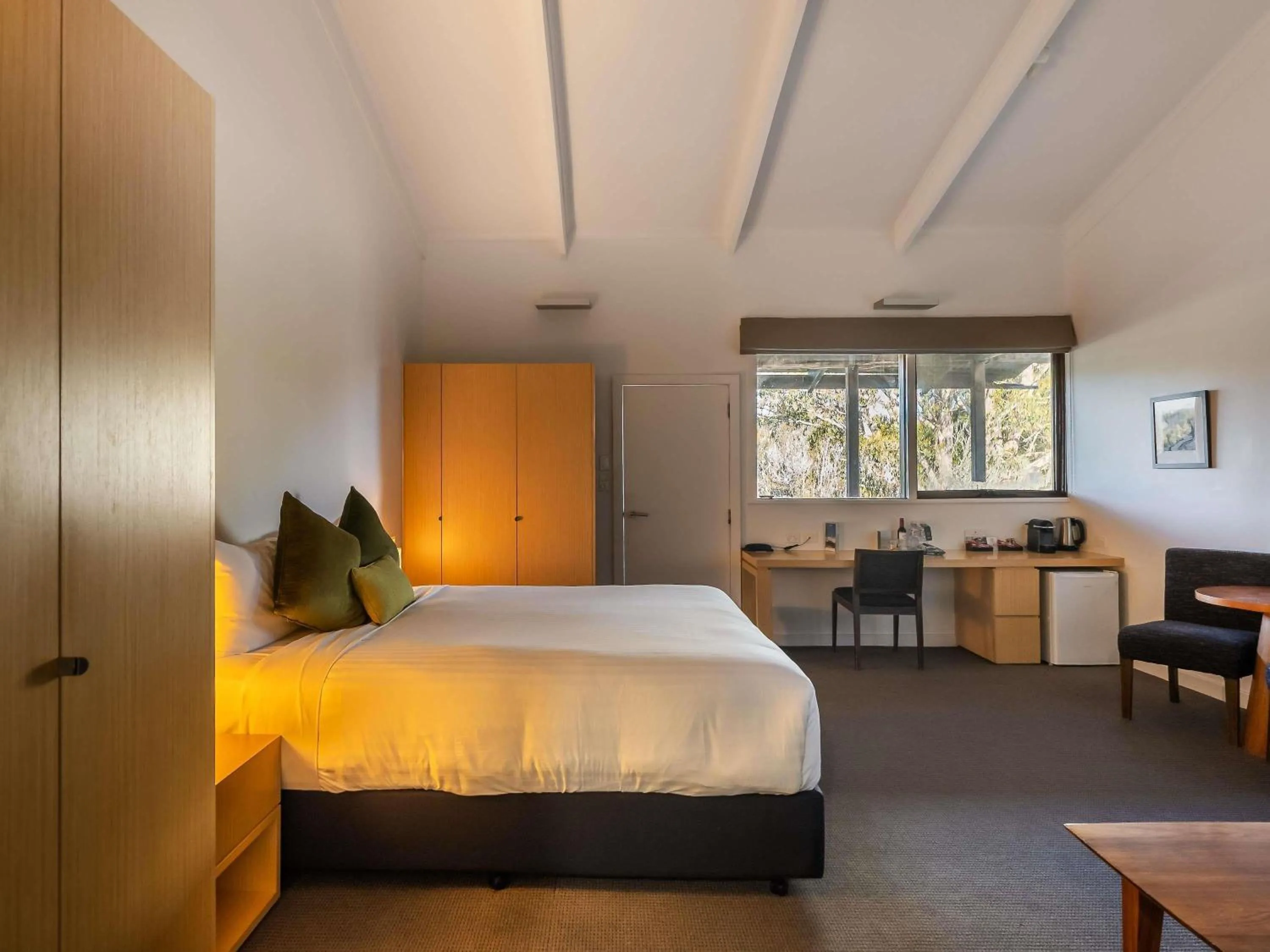 Bedroom, Bed in Peppers Cradle Mountain Lodge