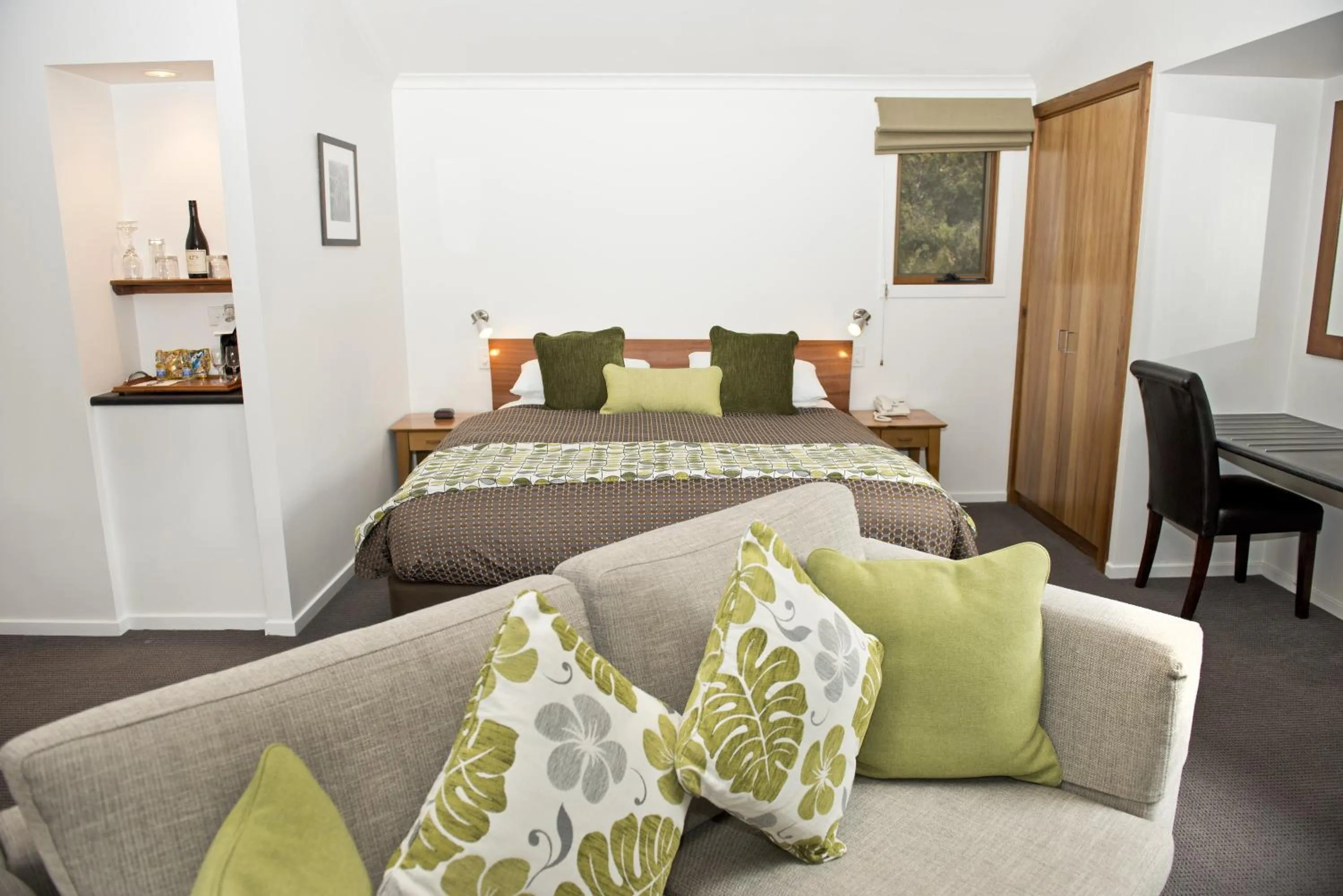 Bedroom, Bed in Peppers Cradle Mountain Lodge