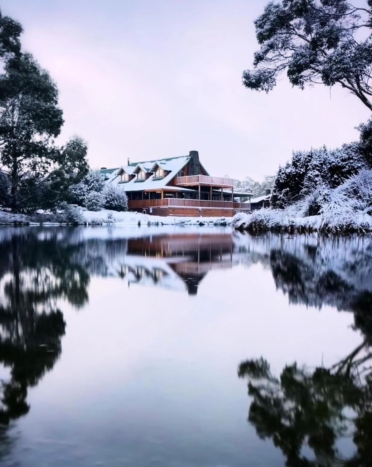 Facade/entrance in Peppers Cradle Mountain Lodge