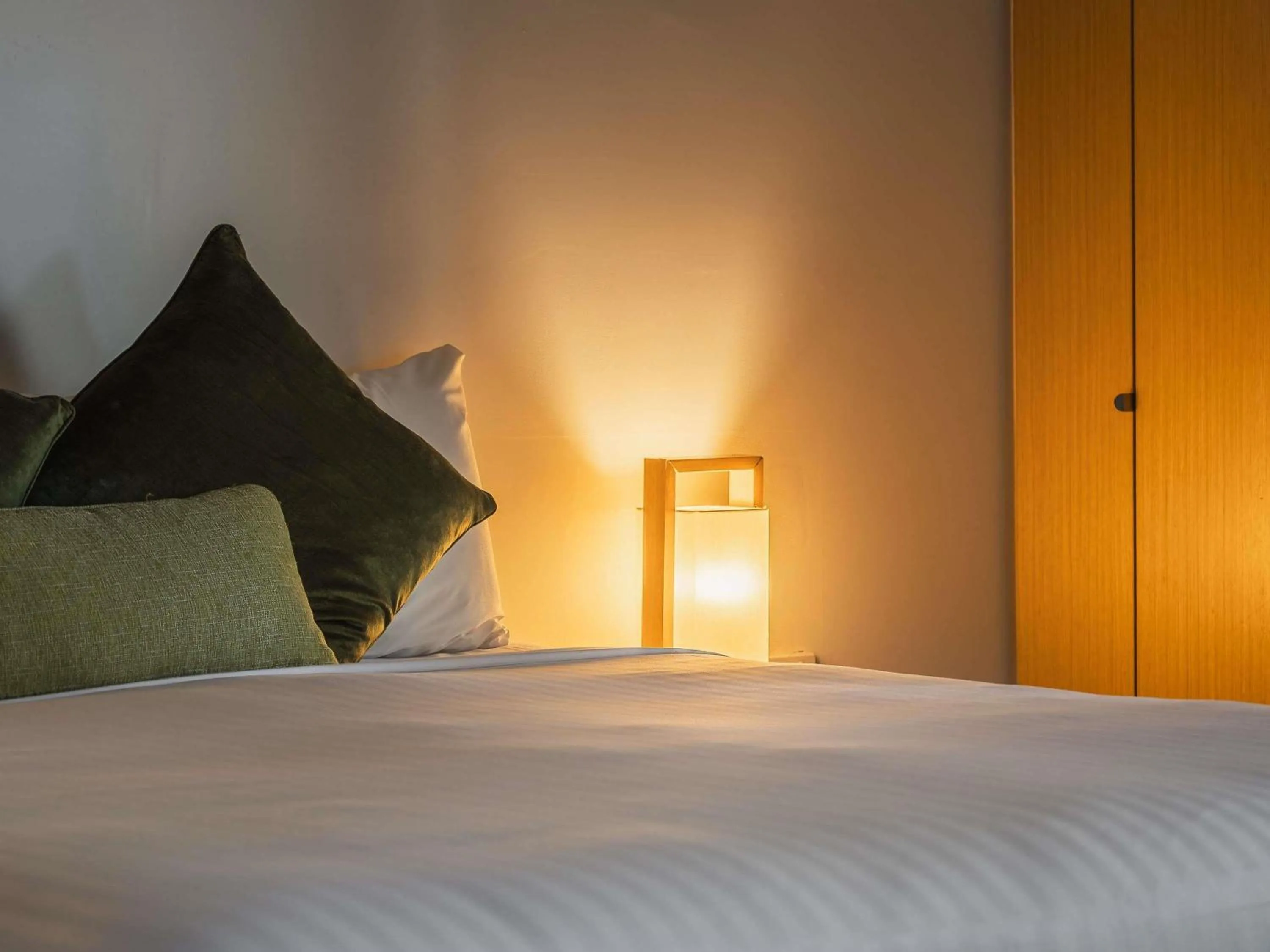Bedroom, Bed in Peppers Cradle Mountain Lodge
