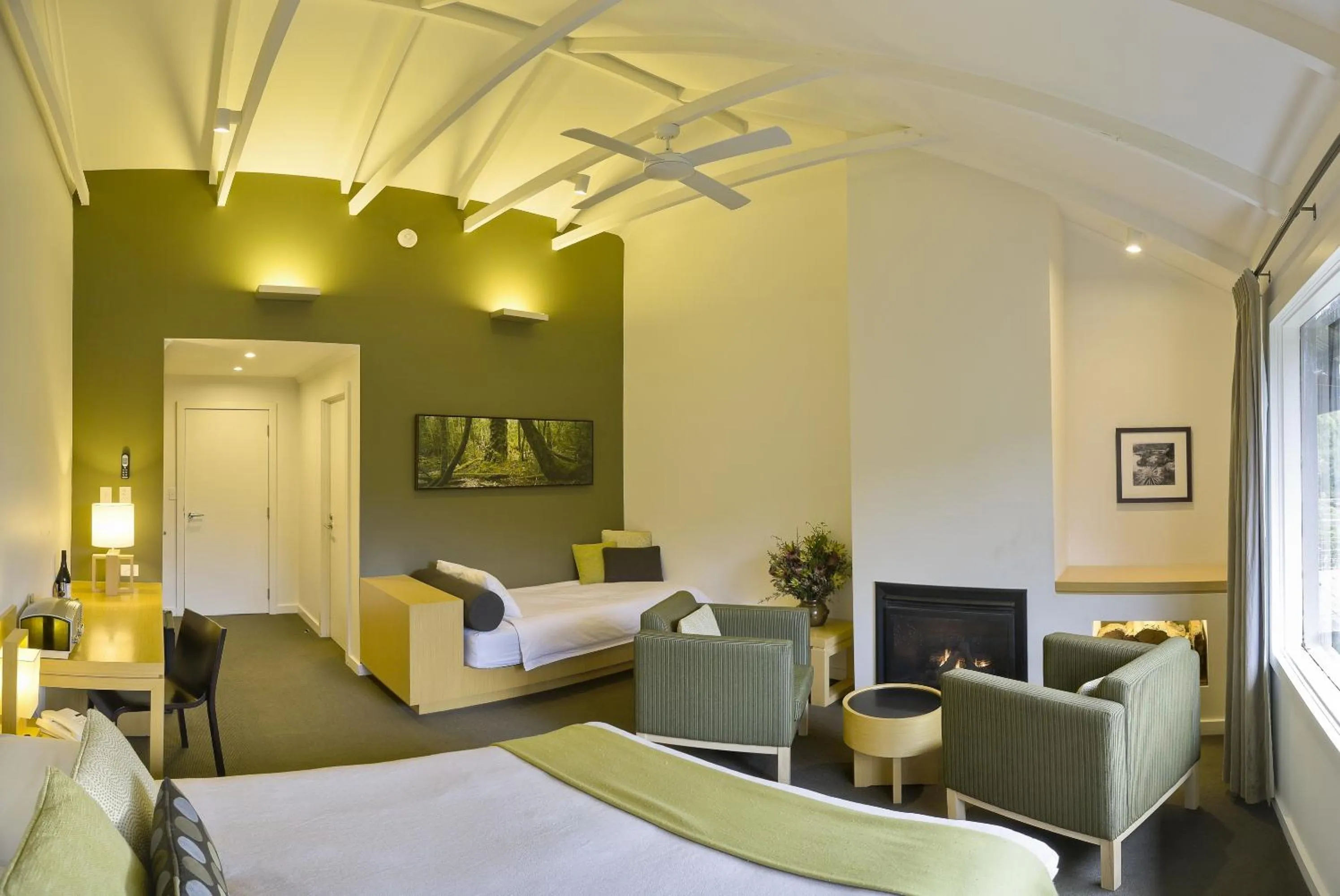 Bedroom, Bed in Peppers Cradle Mountain Lodge