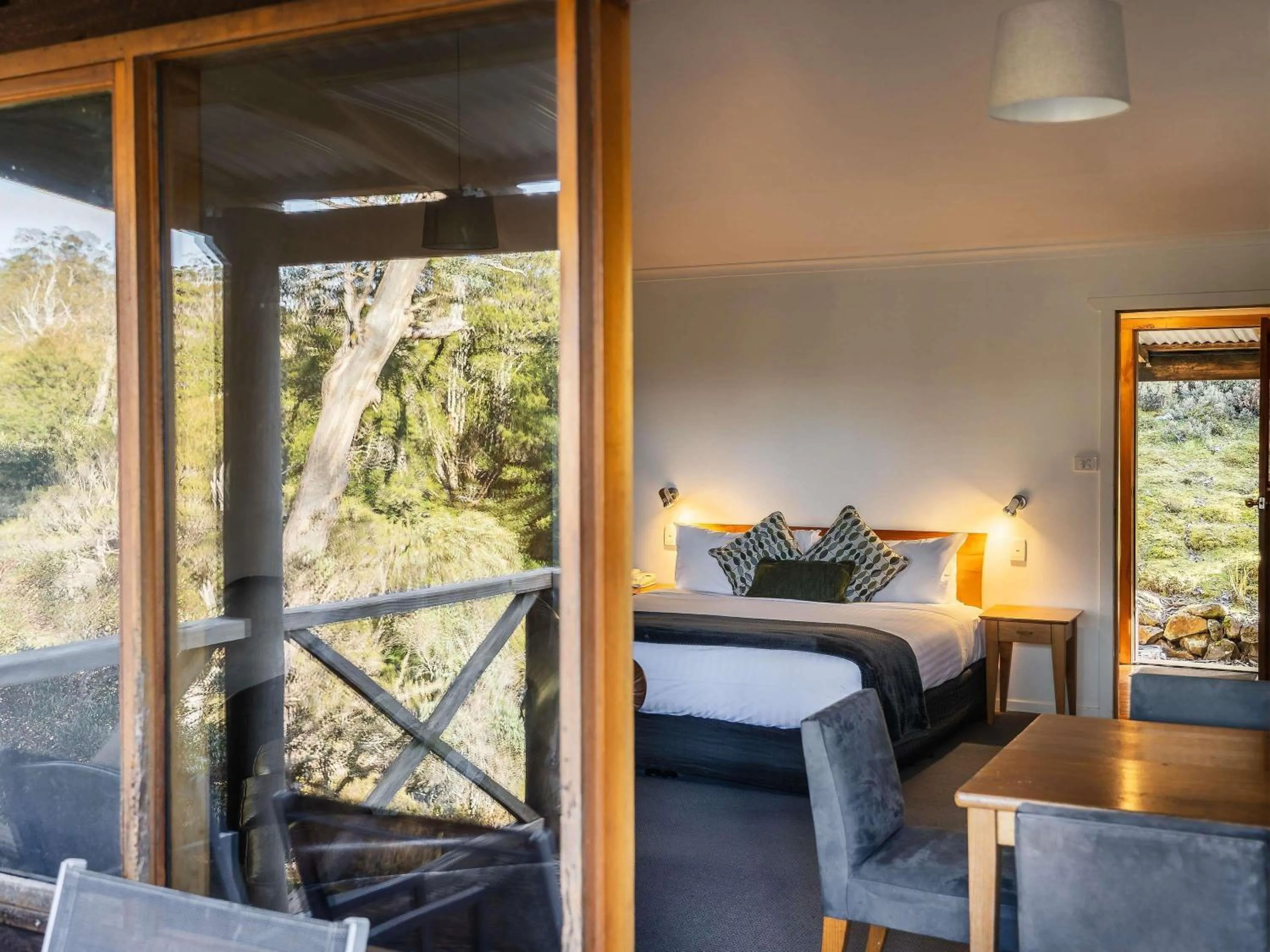 Bedroom, Bed in Peppers Cradle Mountain Lodge