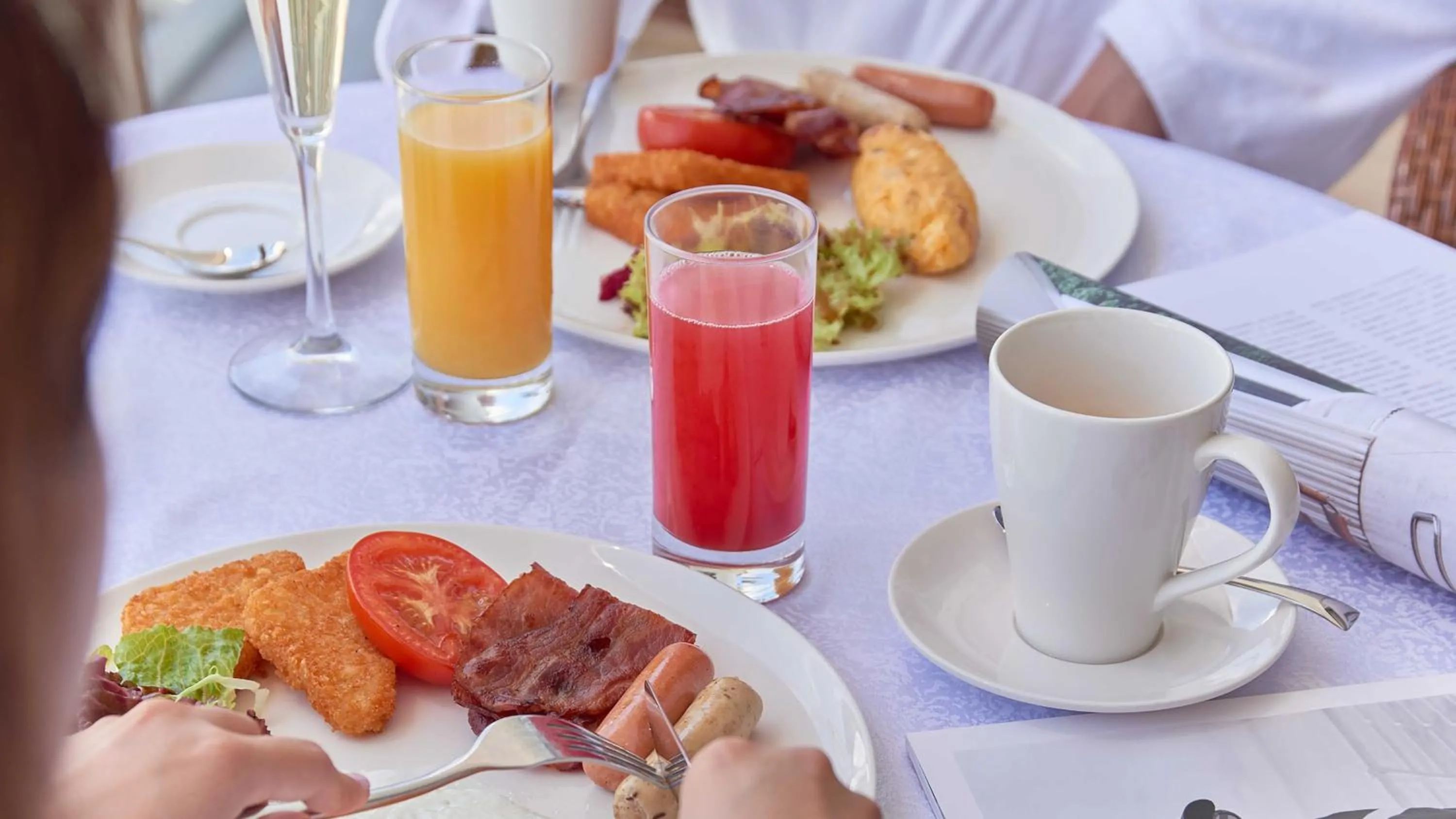 Restaurant/places to eat in Intercontinental Shenzhen Dameisha Resort by IHG