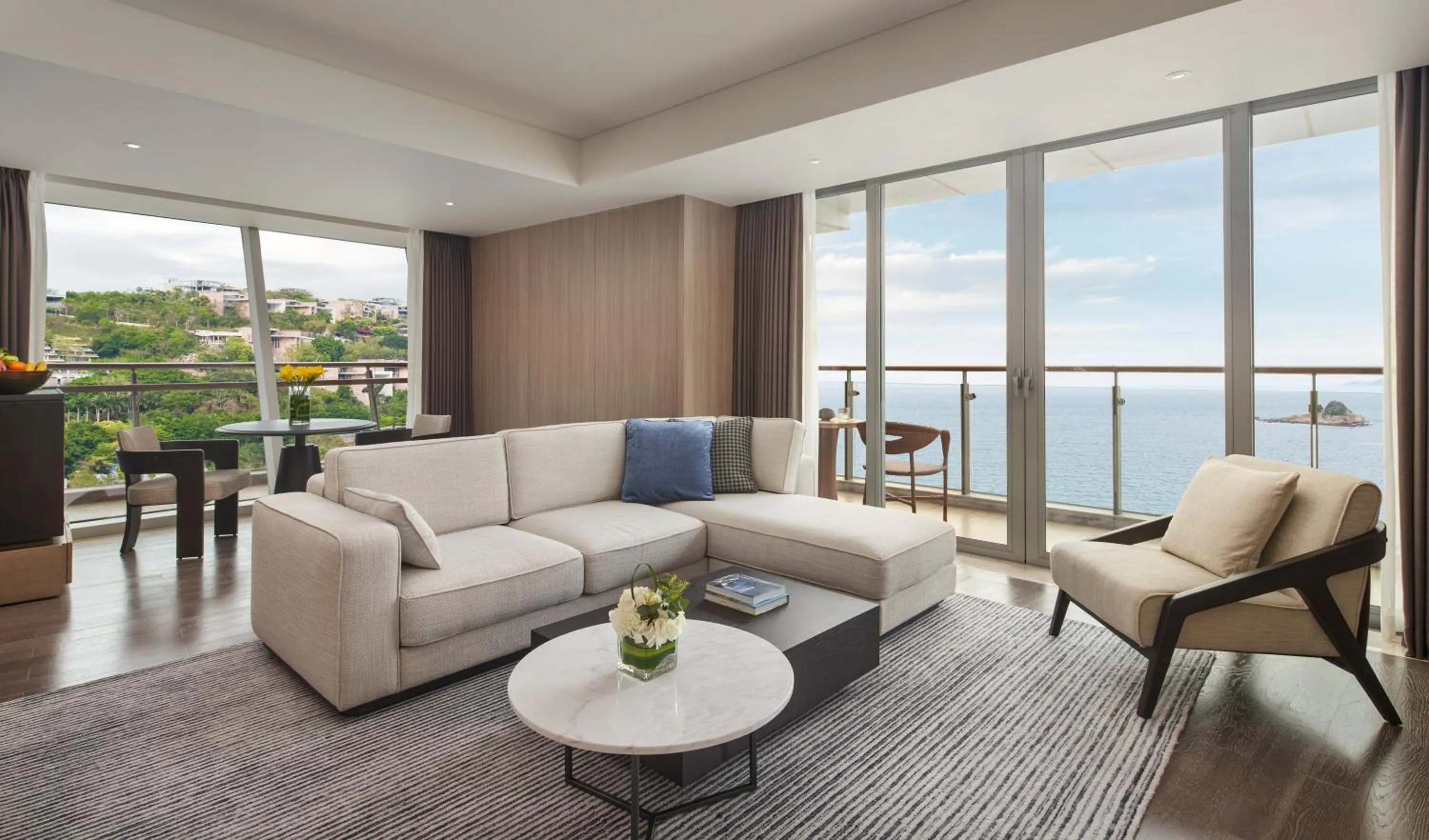 Photo of the whole room in Intercontinental Shenzhen Dameisha Resort by IHG