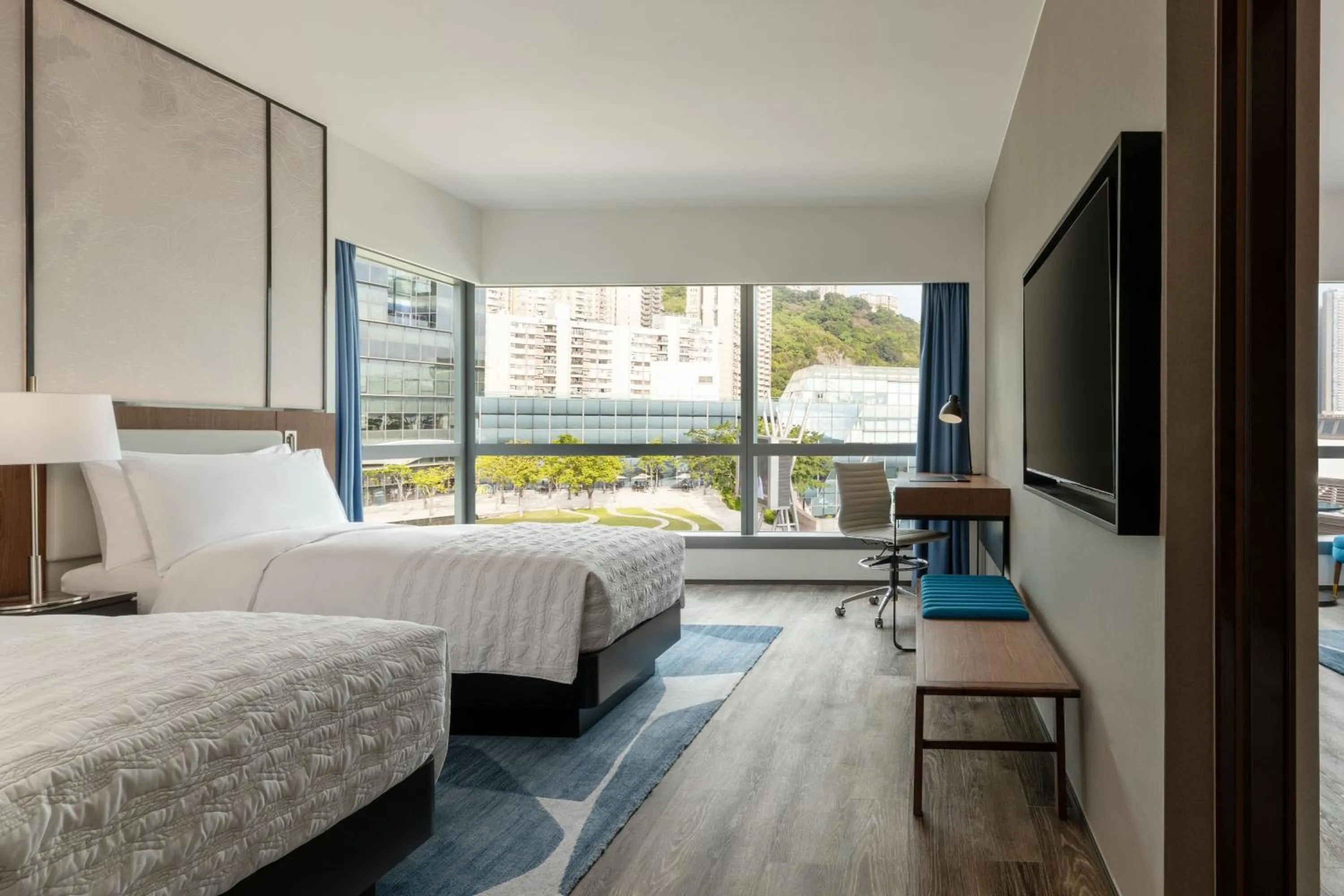 Photo of the whole room, Bed in Le Méridien Hong Kong, Cyberport