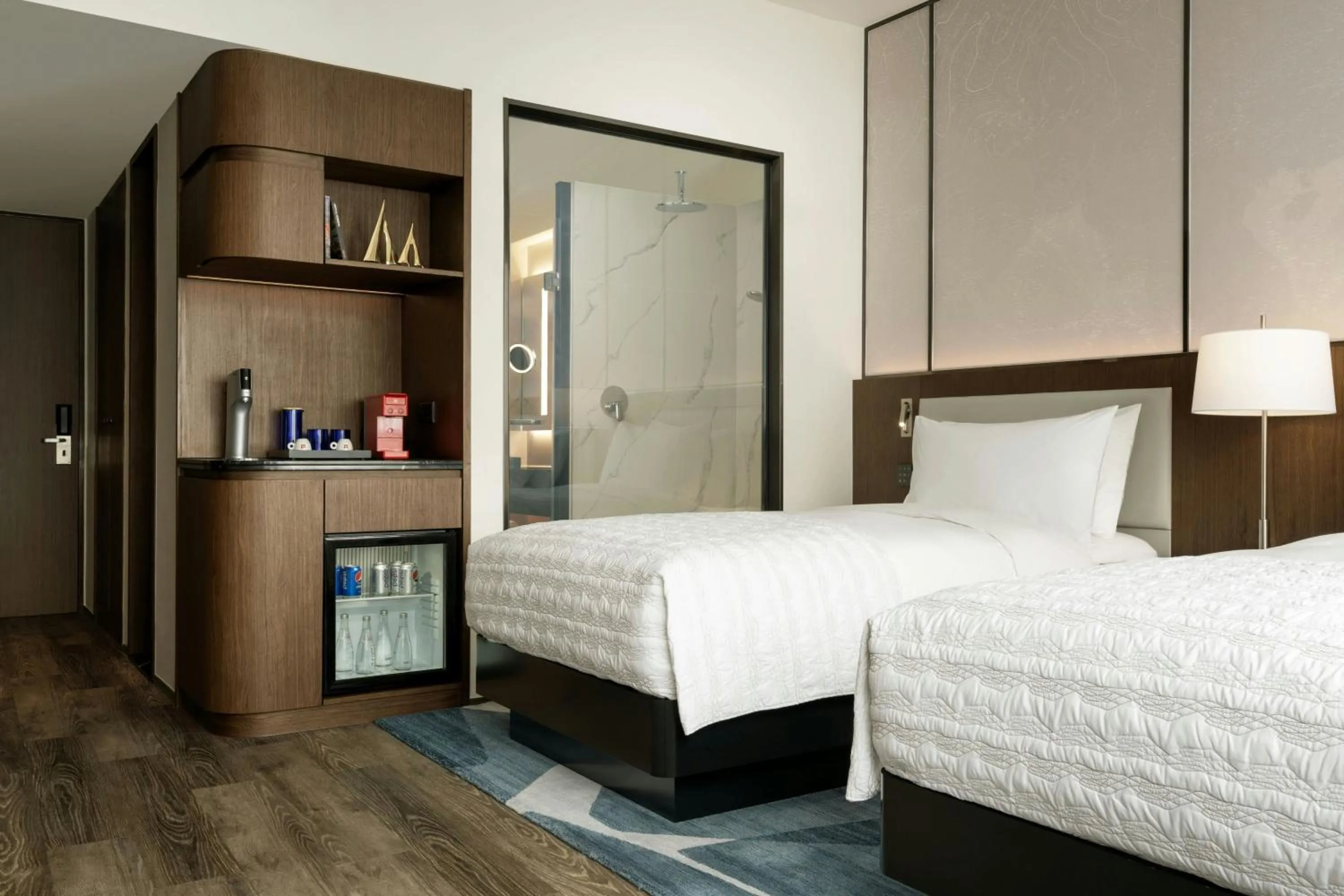 Photo of the whole room, Bed in Le Méridien Hong Kong, Cyberport