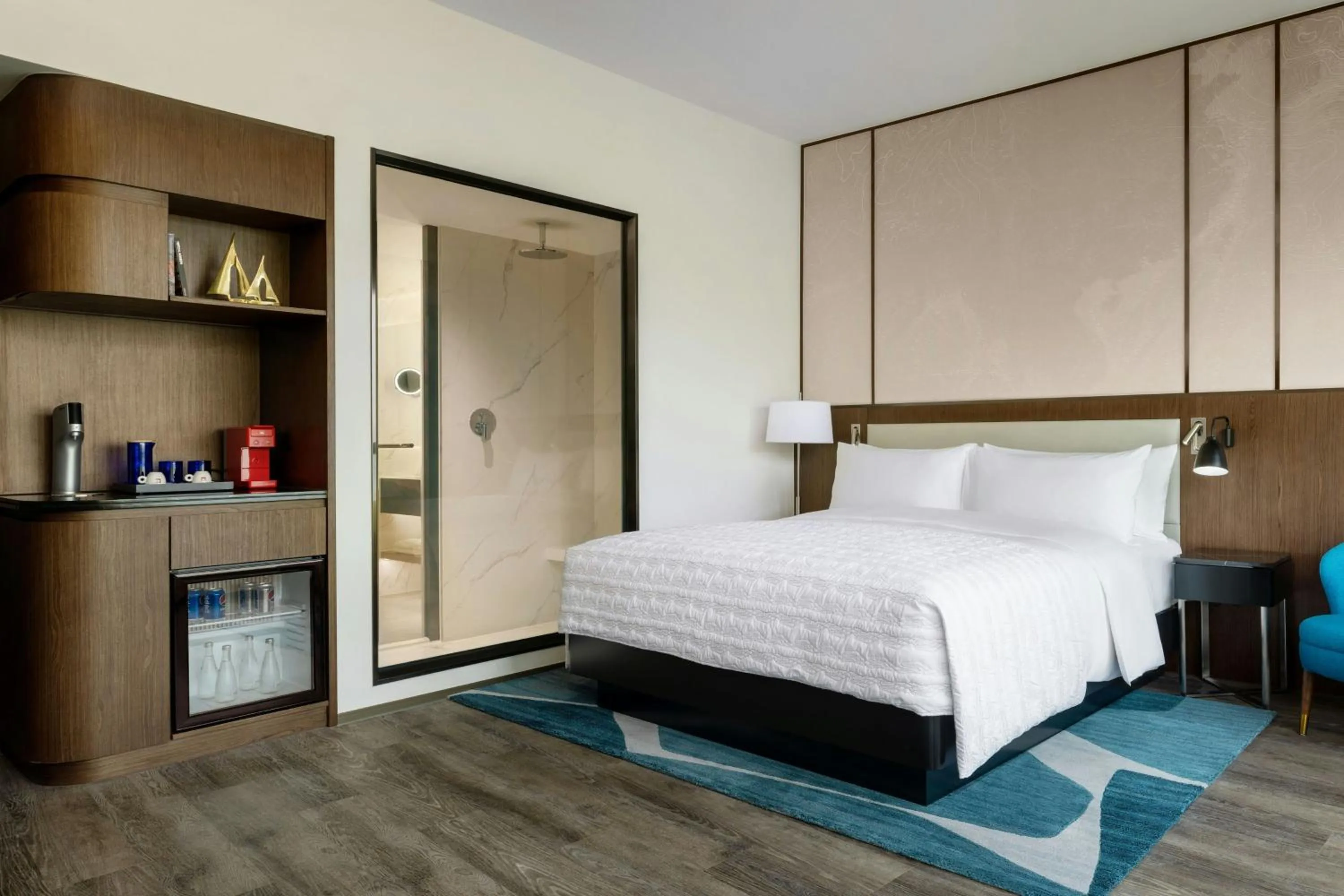 Photo of the whole room, Bed in Le Méridien Hong Kong, Cyberport