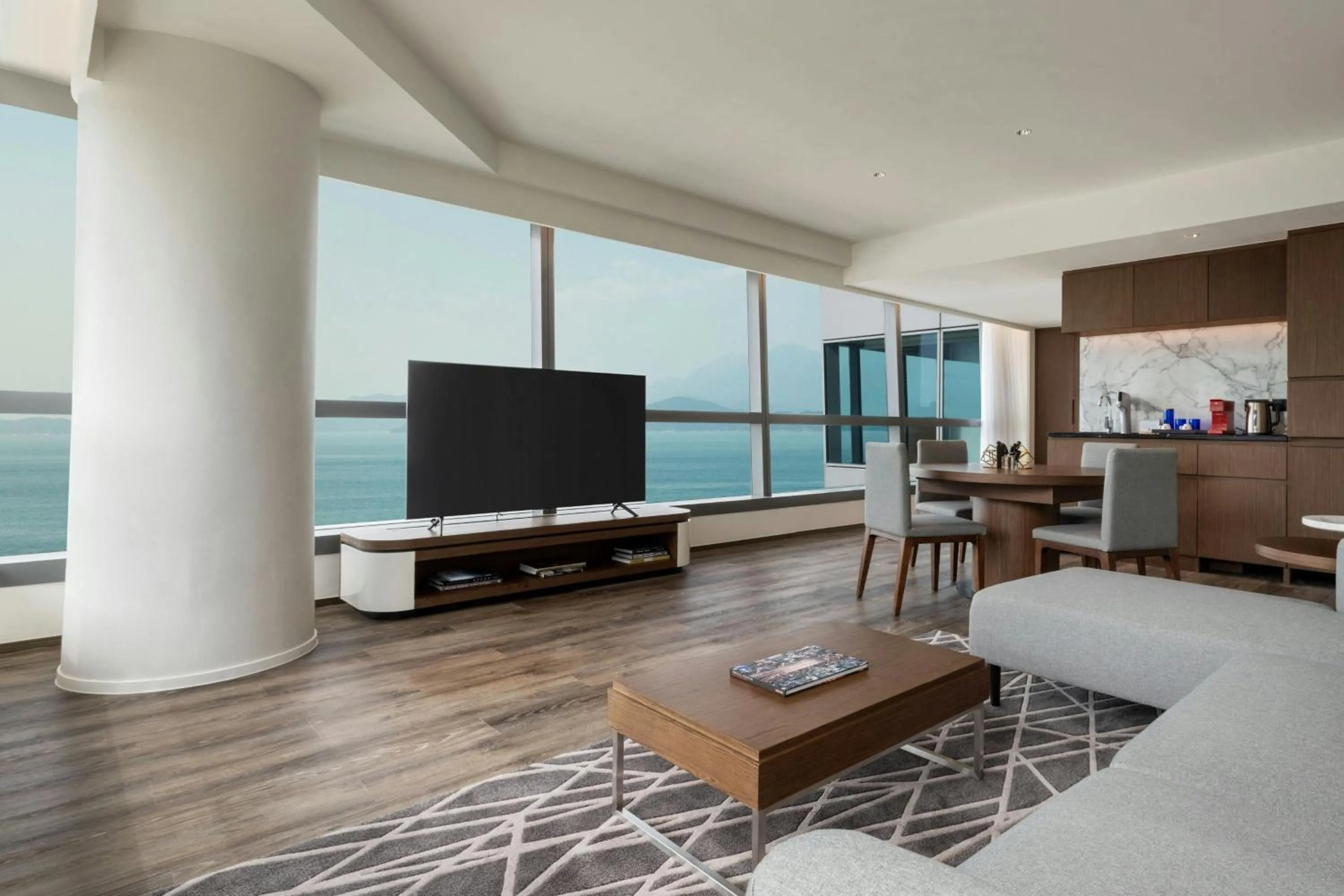 Living room in Le Méridien Hong Kong, Cyberport