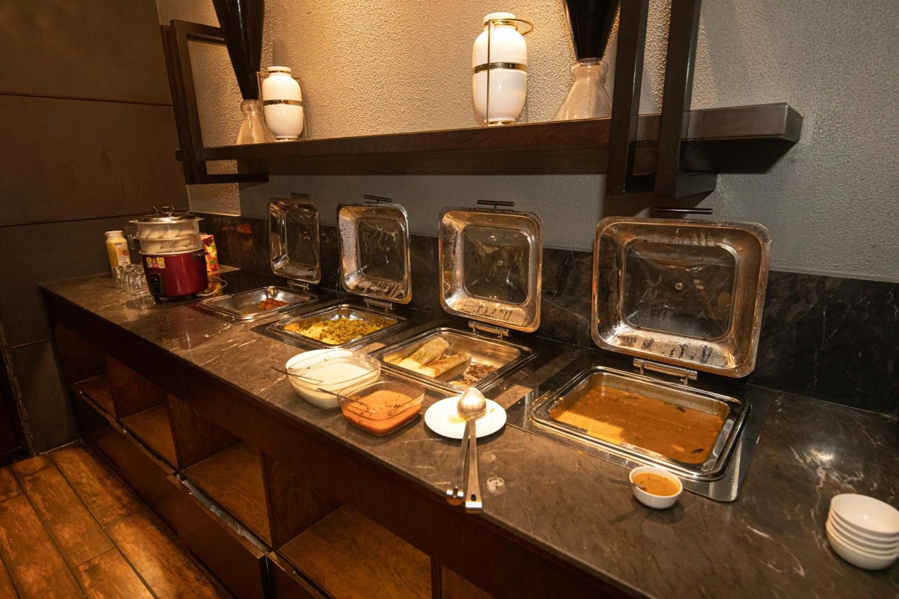 Coffee/tea facilities in The Cindrella Hotel