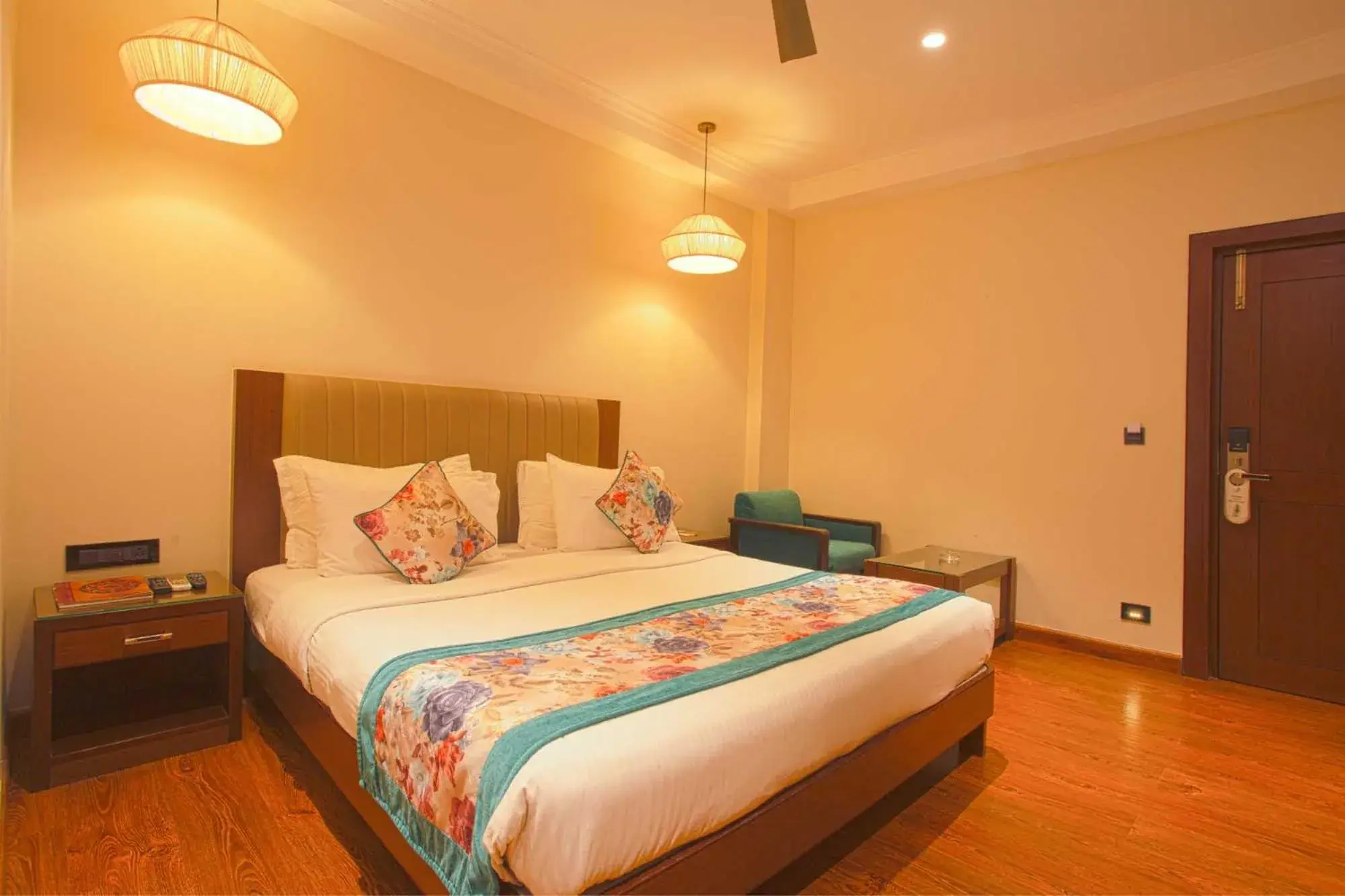 Deluxe Double or Twin Room - single occupancy in The Cindrella Hotel Deluxe Double or Twin Room - single occupancy in The Cindrella Hotel