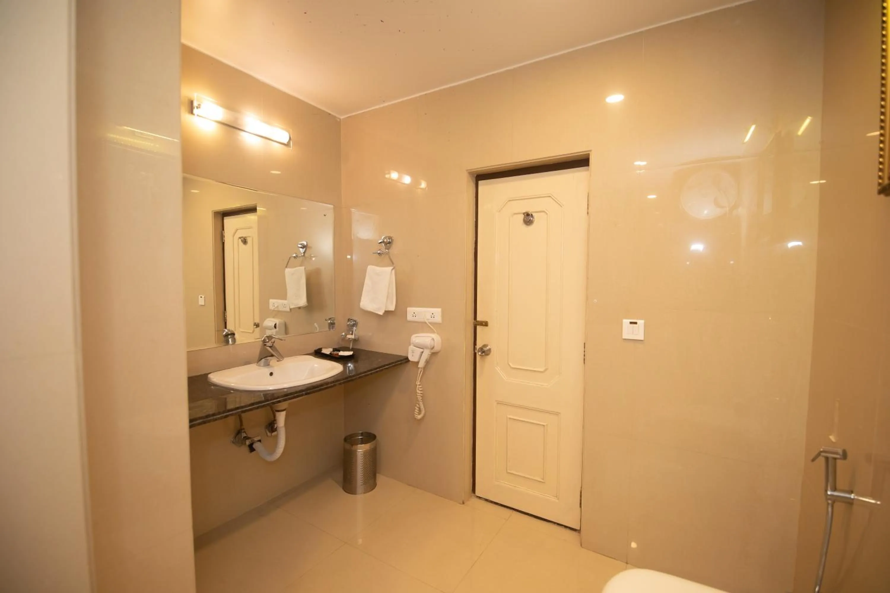 Toilet in The Cindrella Hotel