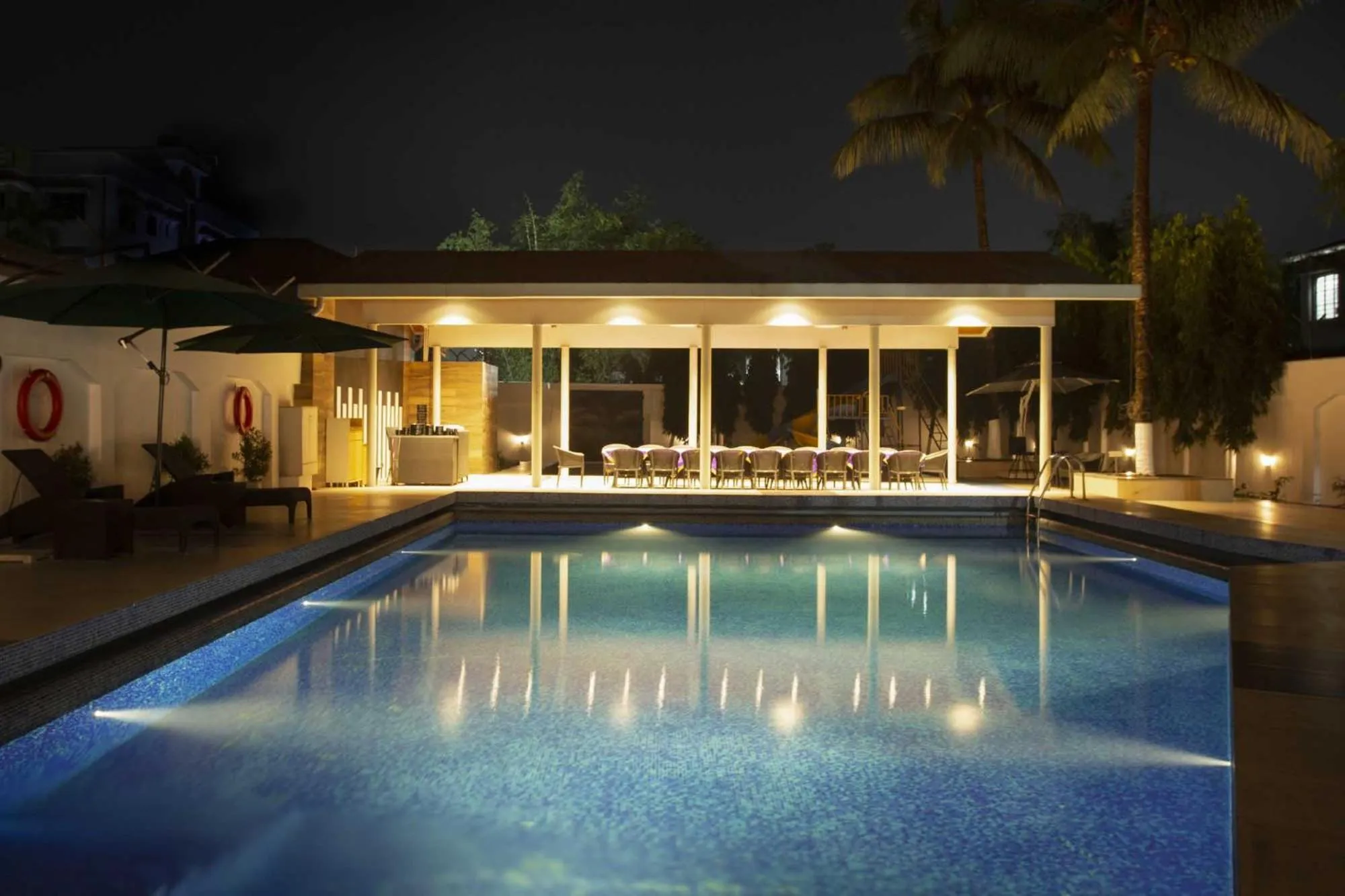 Swimming pool in The Cindrella Hotel