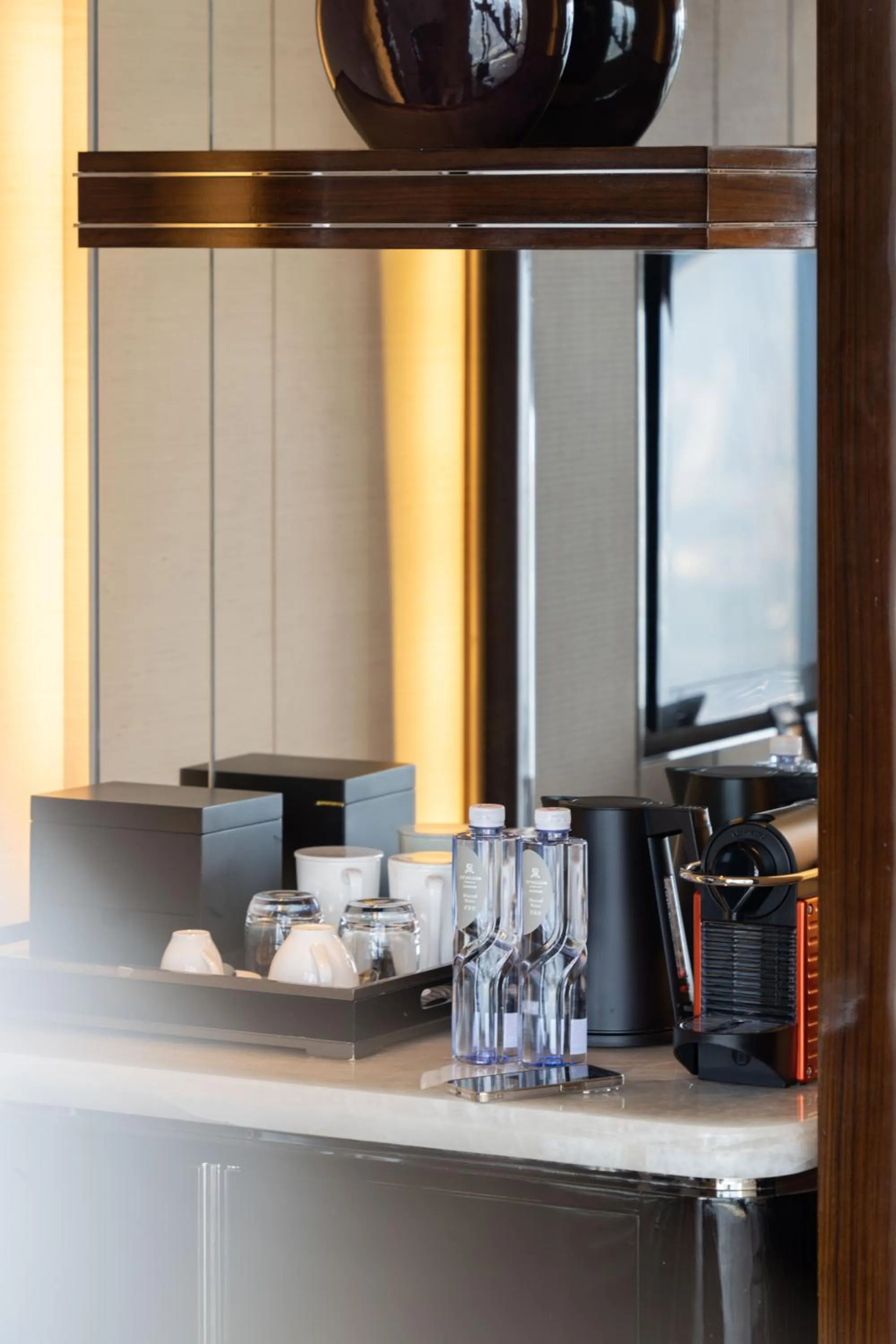 Coffee/tea facilities in The St. Regis Shenzhen