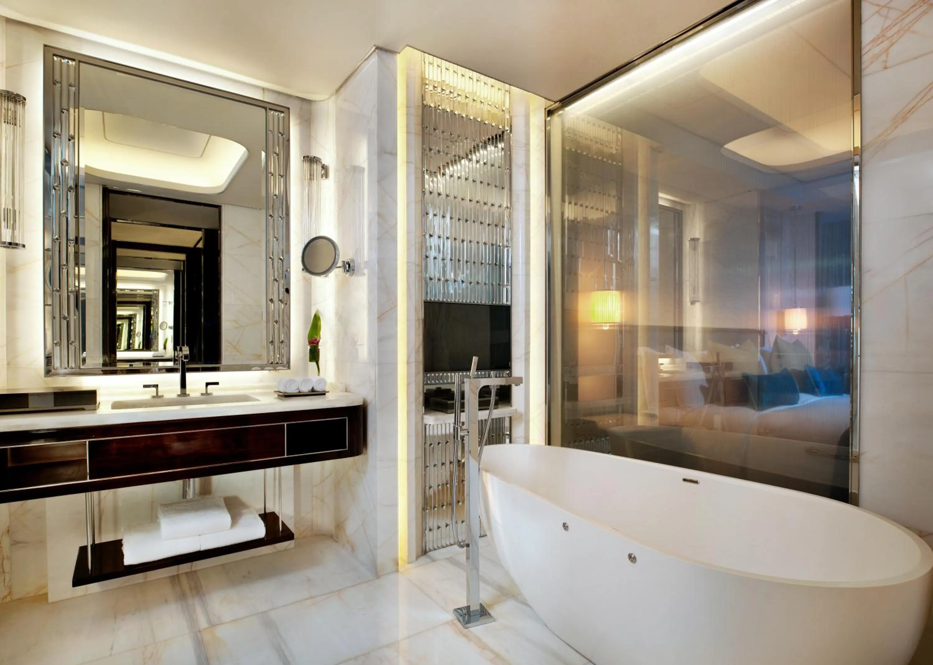 Bath in The St. Regis Shenzhen