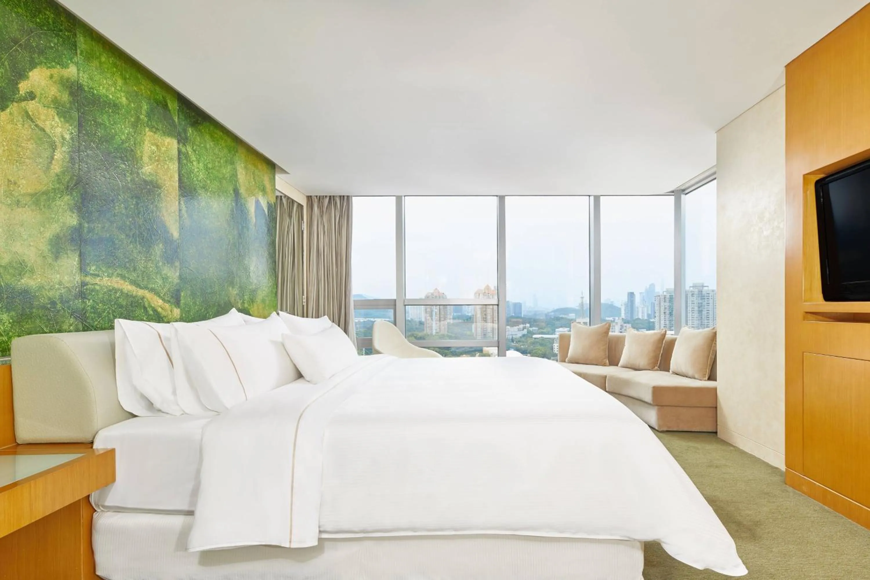 Bedroom, Bed in The Westin Shenzhen Nanshan