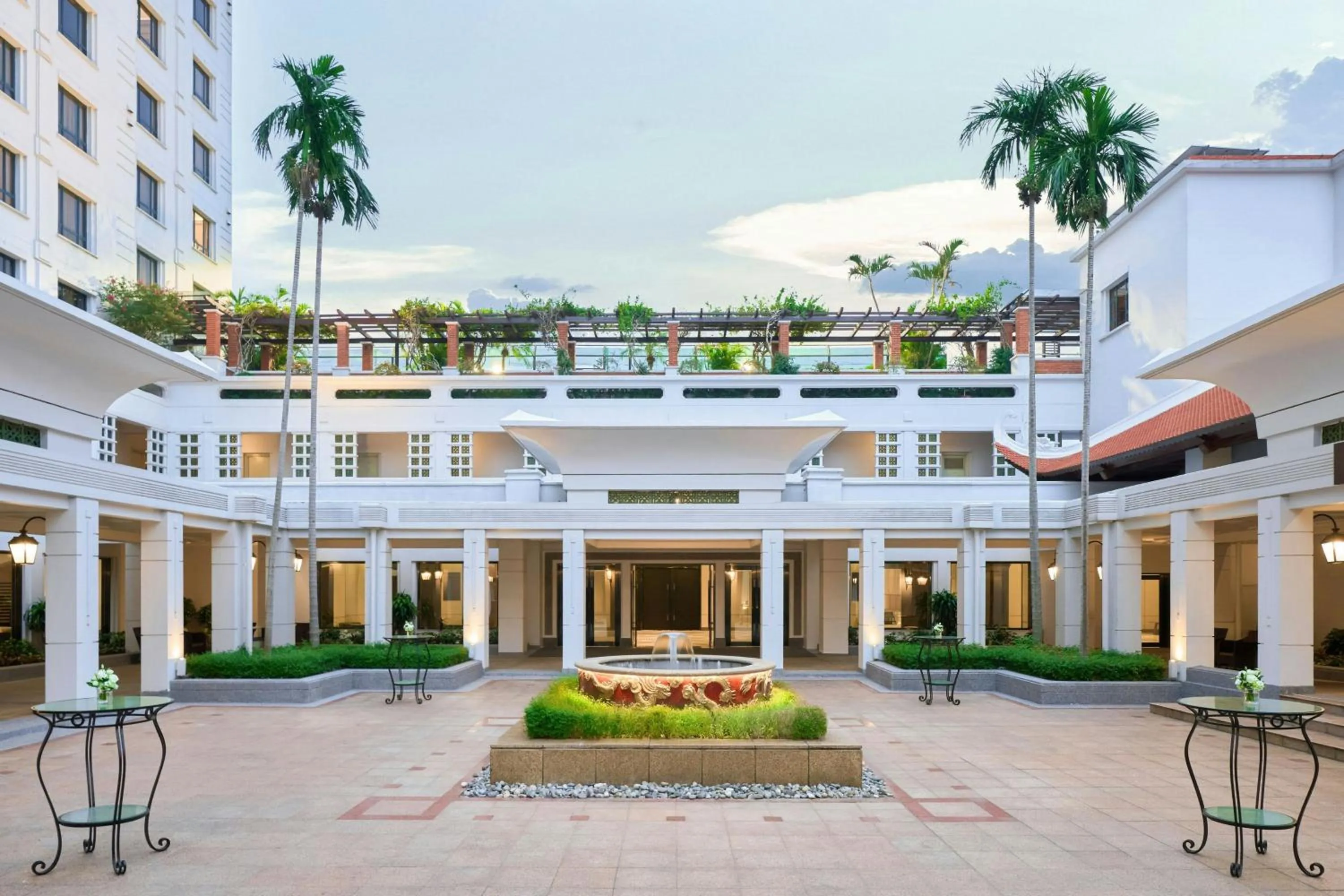 Lobby or reception in Sheraton Hanoi Hotel