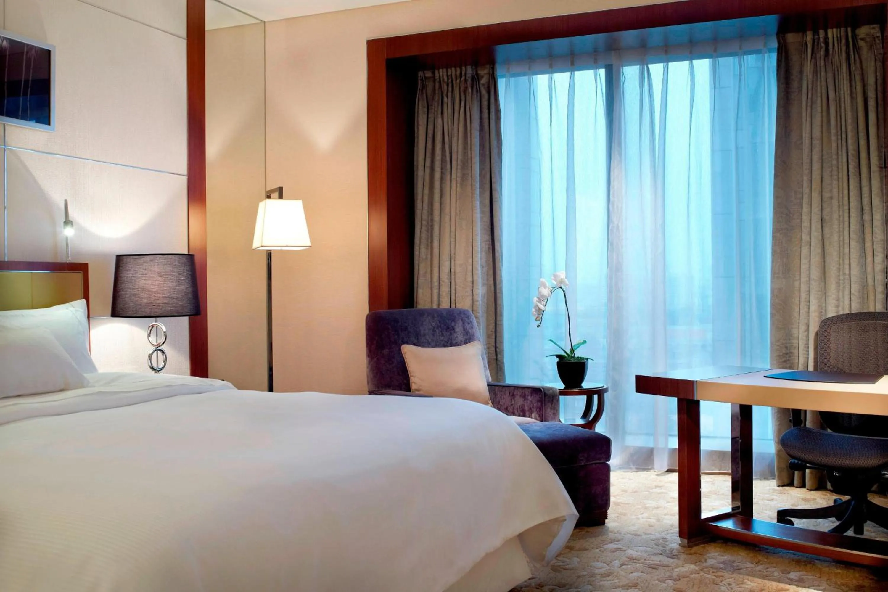 Photo of the whole room, Bed in The Westin Tianjin