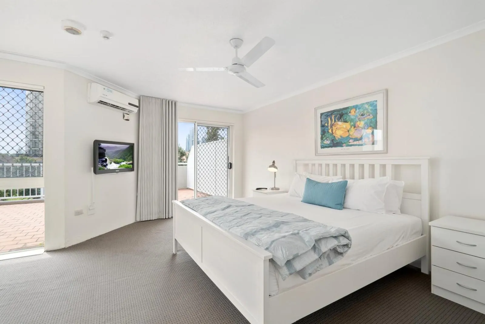 Bedroom, Bed in Markham Court