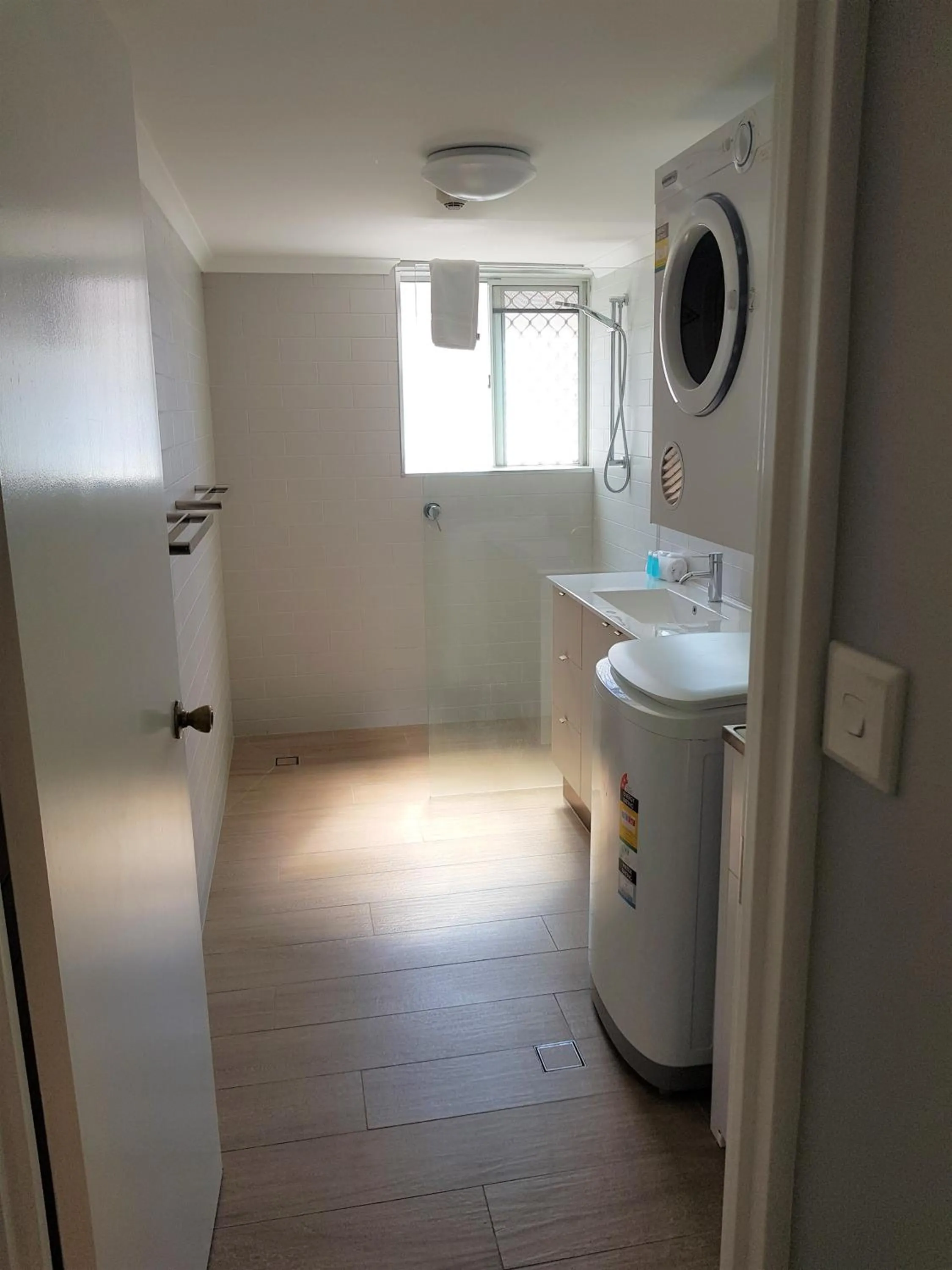 Bathroom in Markham Court