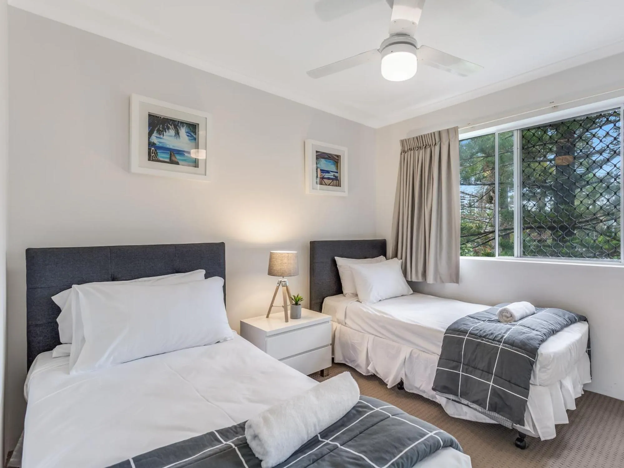 Bedroom, Bed in Markham Court