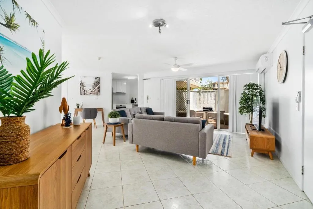 Living room in Markham Court