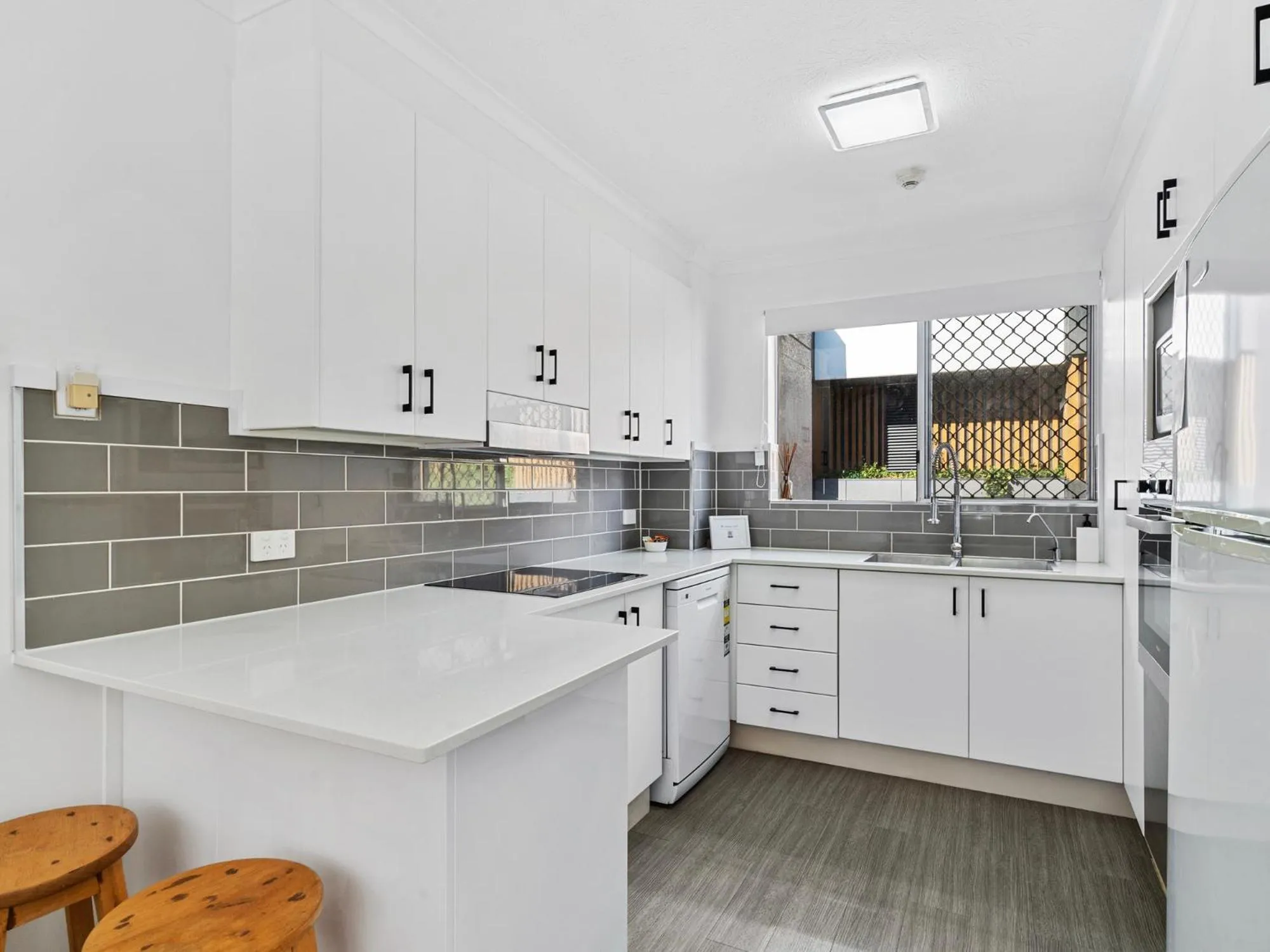 Kitchen or kitchenette in Markham Court